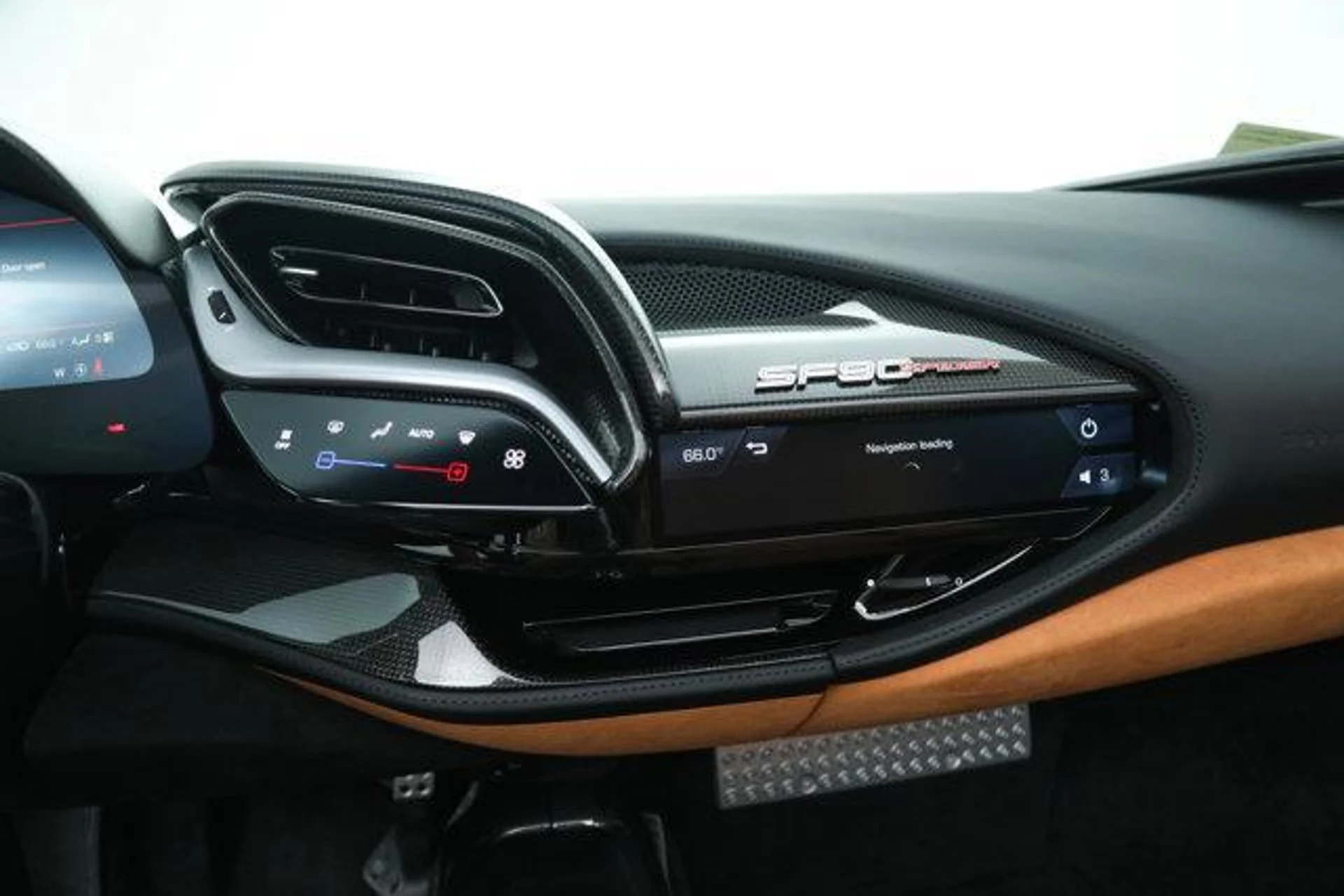 mph031_418244537_cg_JNC_03_EGDR_Ei_E_Br_Vp9j_Wq_Lb2eo_260f39470d