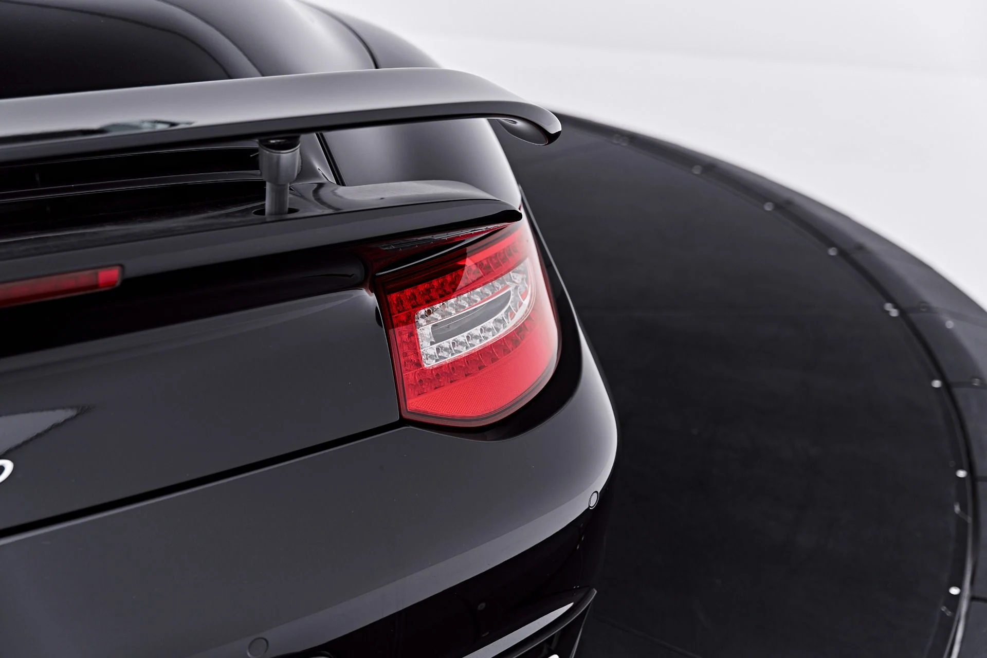 mph031_4190787300_Used_2010_Porsche_911_Turbo_1785431142_769d7581e8