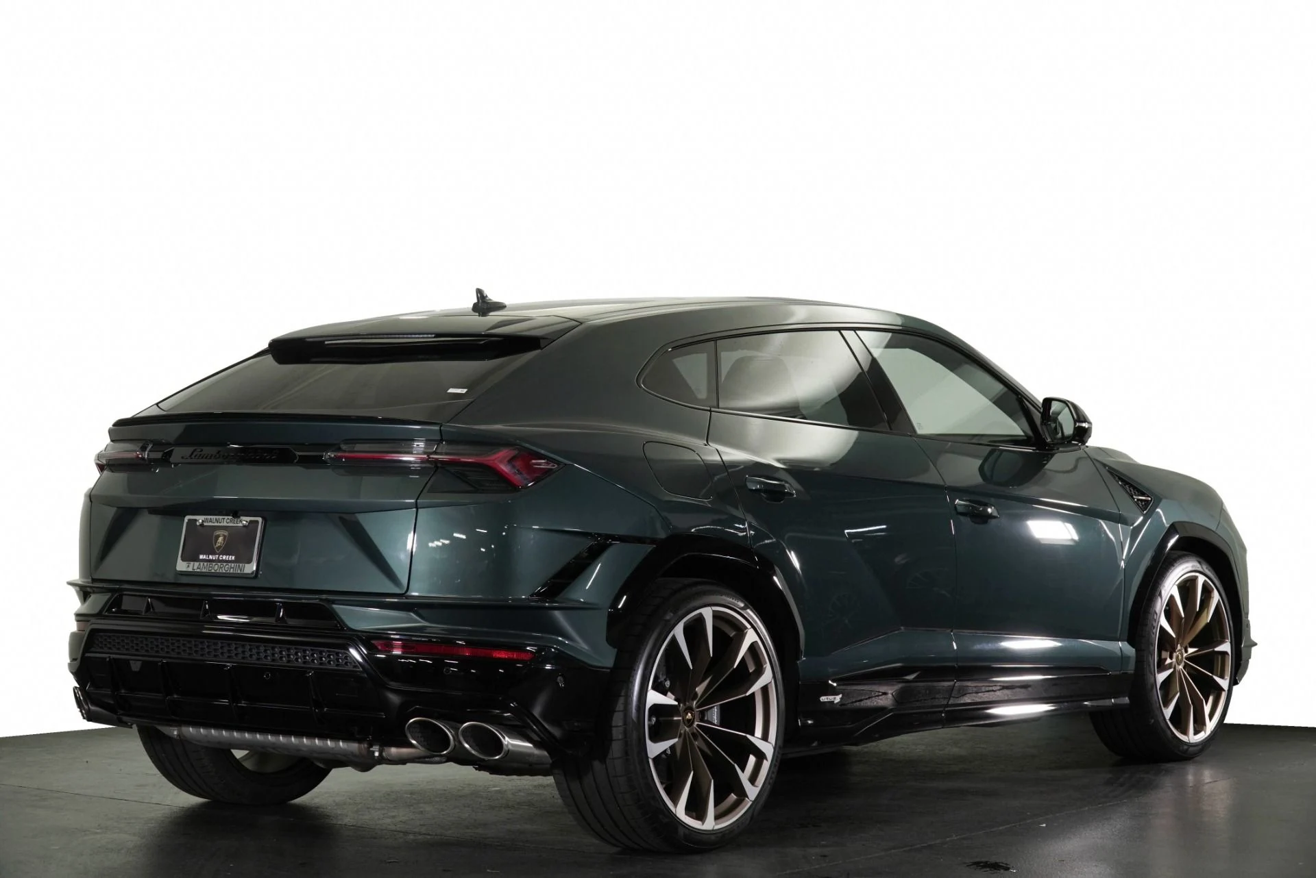mph031_4191572814_Used_2023_Lamborghini_Urus_S_1774471795_8c558813d9