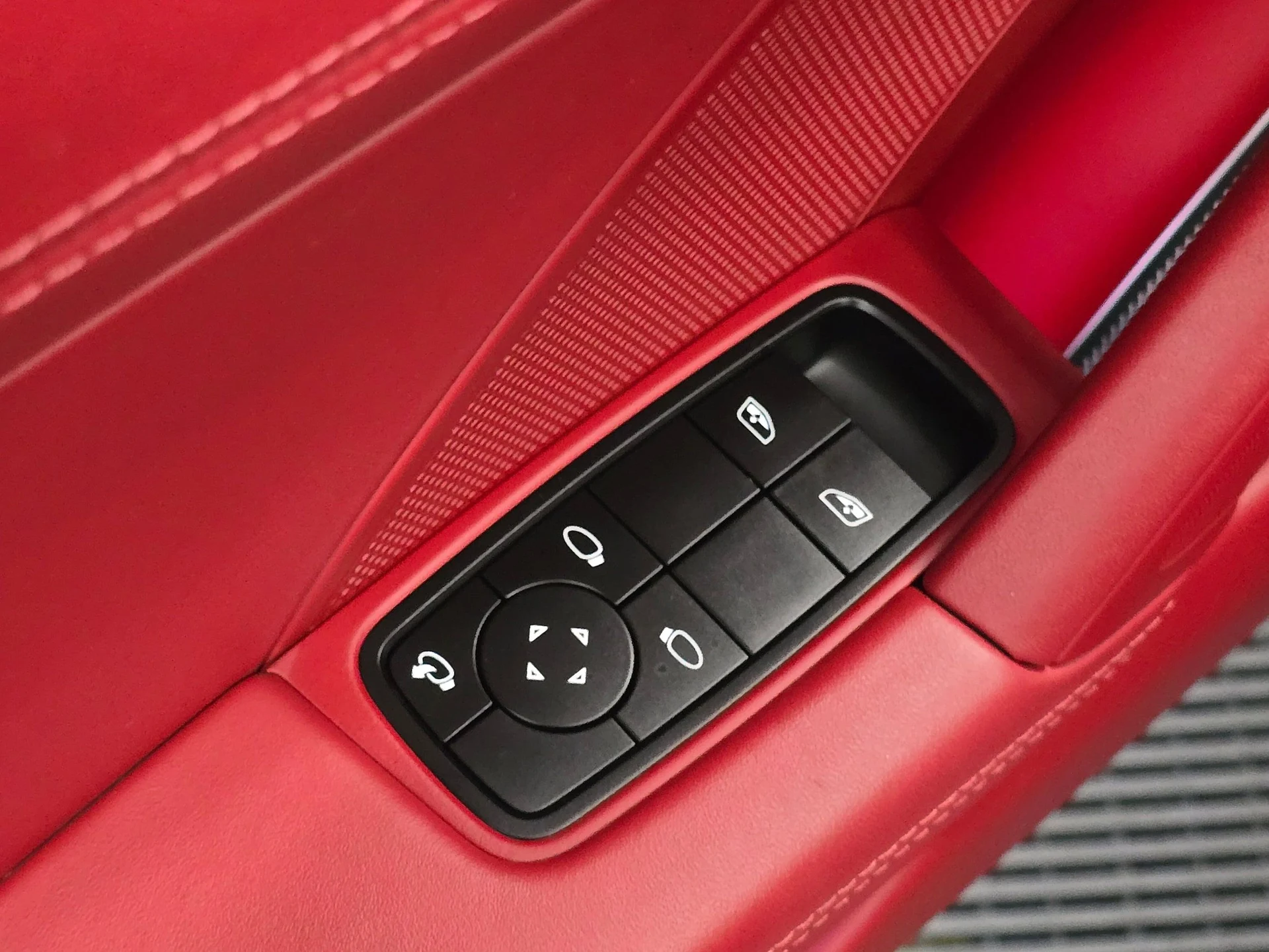 mph031_4191921117_0c9576e70dcc6da11639a4a715dfa35bx_698f542f71