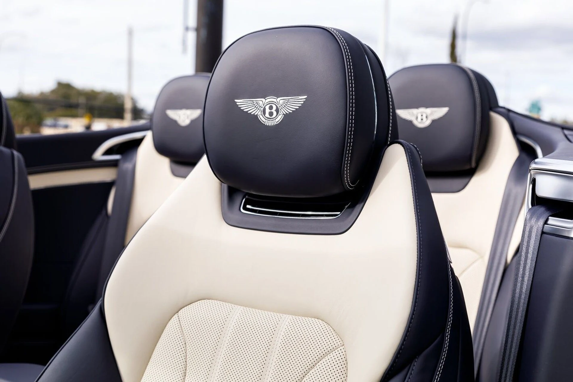 mph031_4195544537_fef54cca41e8368a640b886f6122e397x_2e45b58883