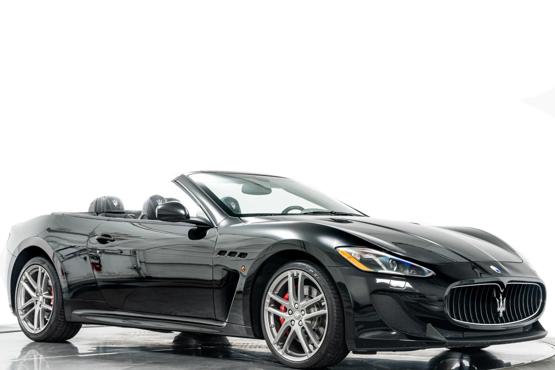 mph031_4212067436_Used_2014_Maserati_Gran_Turismo_Convertible_MC_Special_Order_Paint_Sport_Exhaust_1776271961_f5d05ce5bb