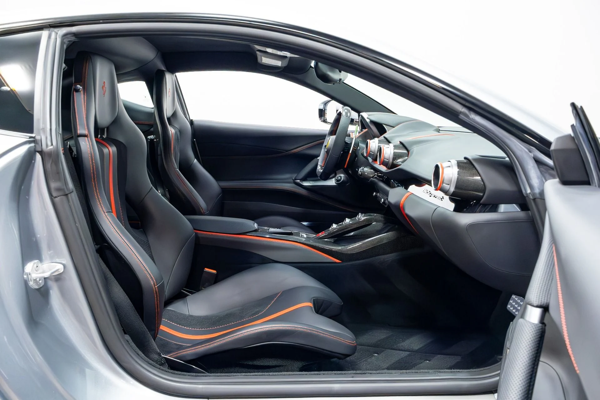 mph031_4215410500_Used_2018_Ferrari_812_Superfast_1777416678_024ad862b8