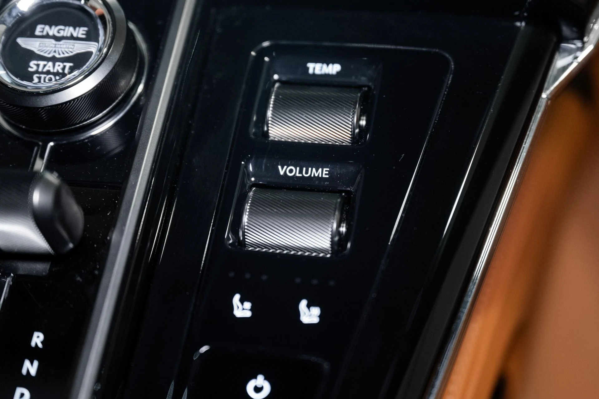 mph031_4224834147_New_2026_Aston_Martin_Vantage_S_Coupe_1767629088_23909d7298