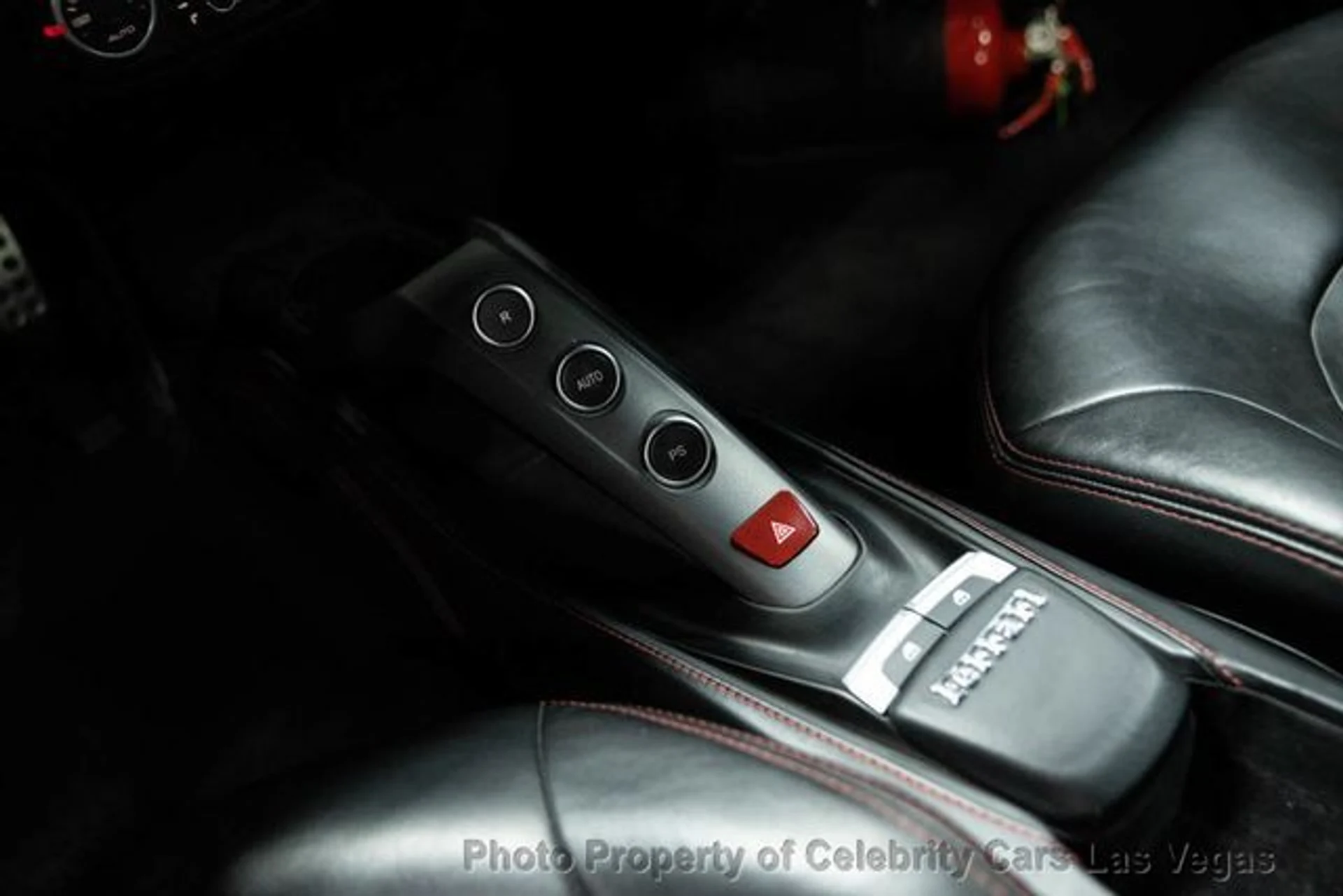 mph031_4227566819_used_2016_ferrari_488_gtb_2drcoupe_9707_23063335_36_640_d83a590fbc