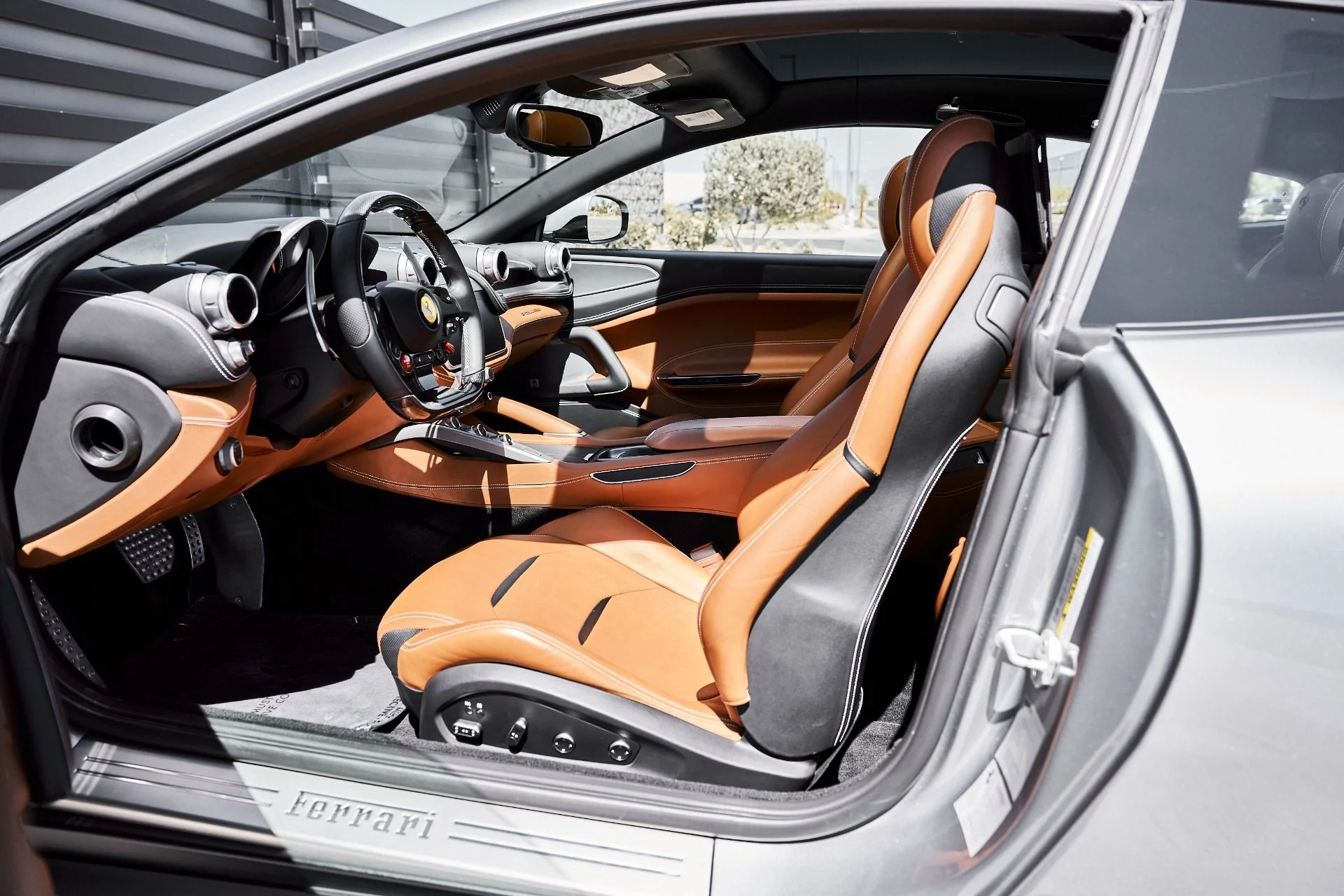 mph031_423748734_Used_2018_Ferrari_GTC_4_Lusso_V12_1775612040_09bb108dfe