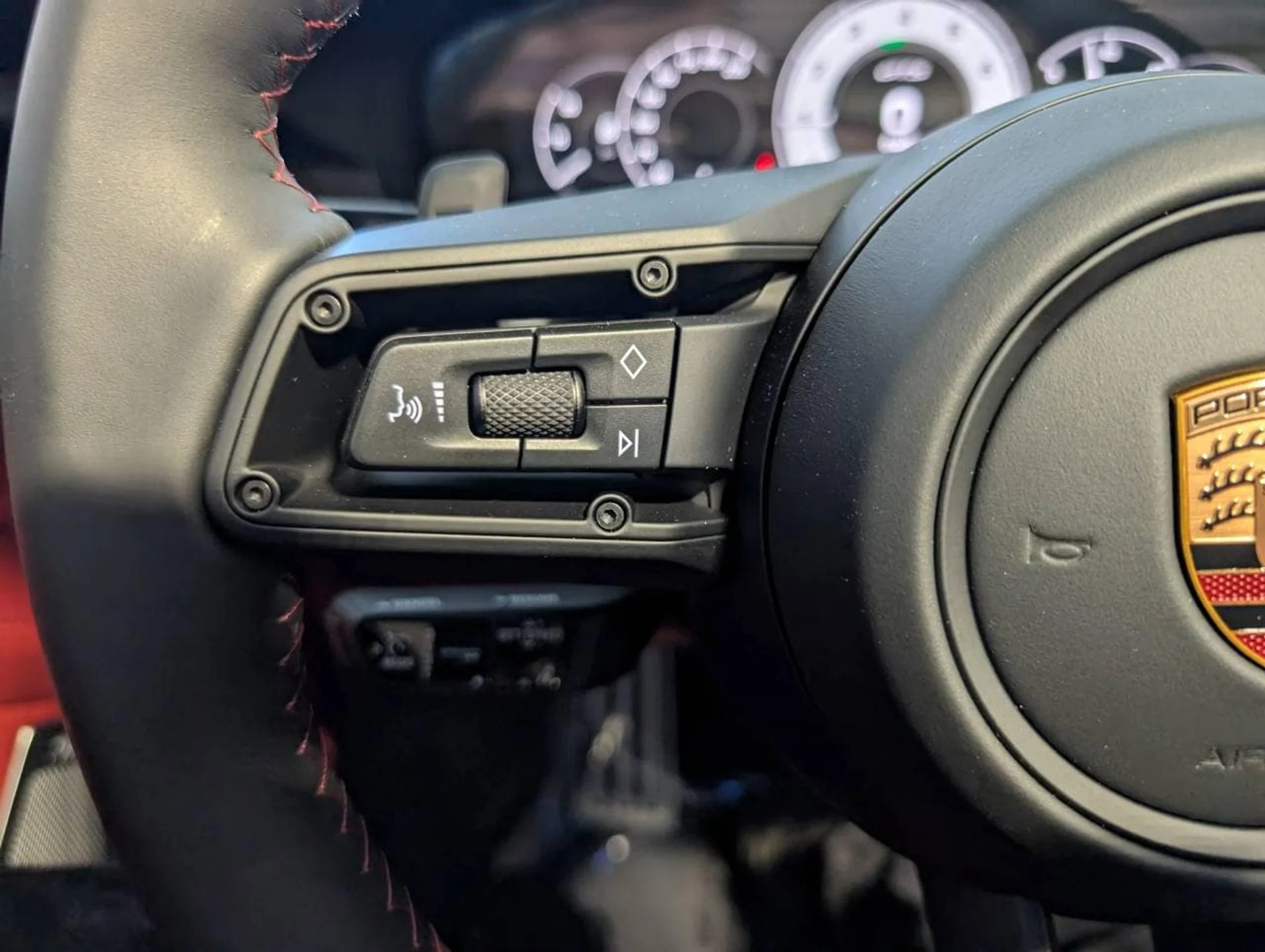 mph031_4245663290_36d249be63d74f673429029079c2dc92x_359b98da63