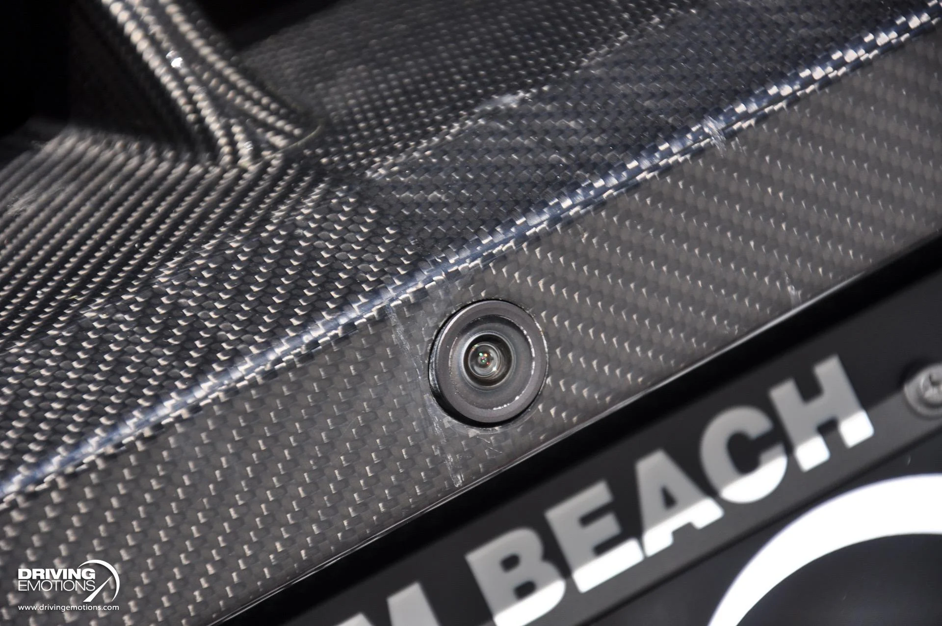 mph031_4246358881_836_p32_l_56c44d3761