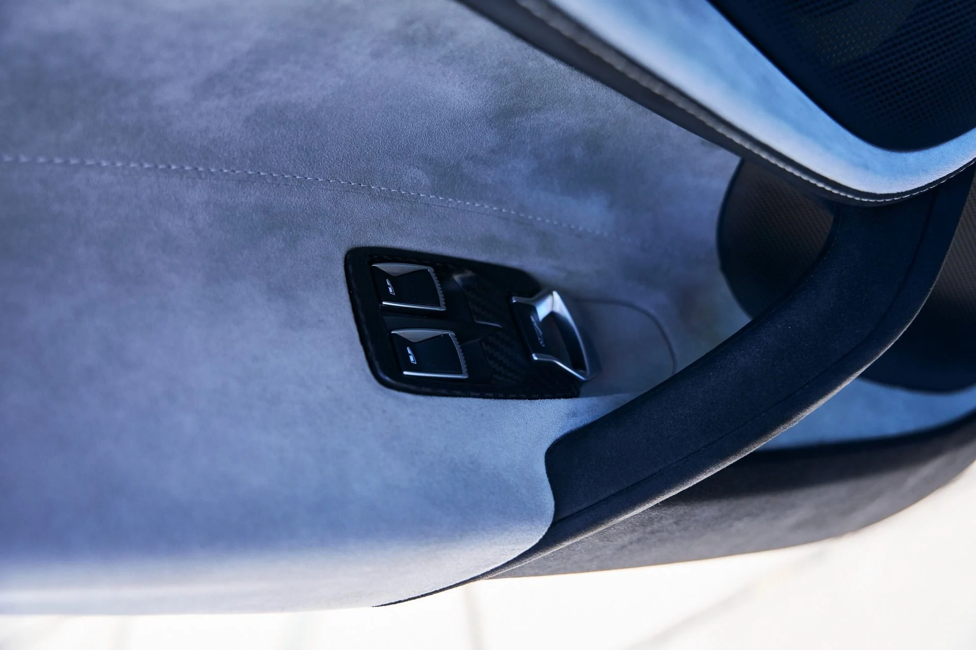 mph031_4248231307_Used_2021_Mc_Laren_765_LT_Base_1772822793_d592290319