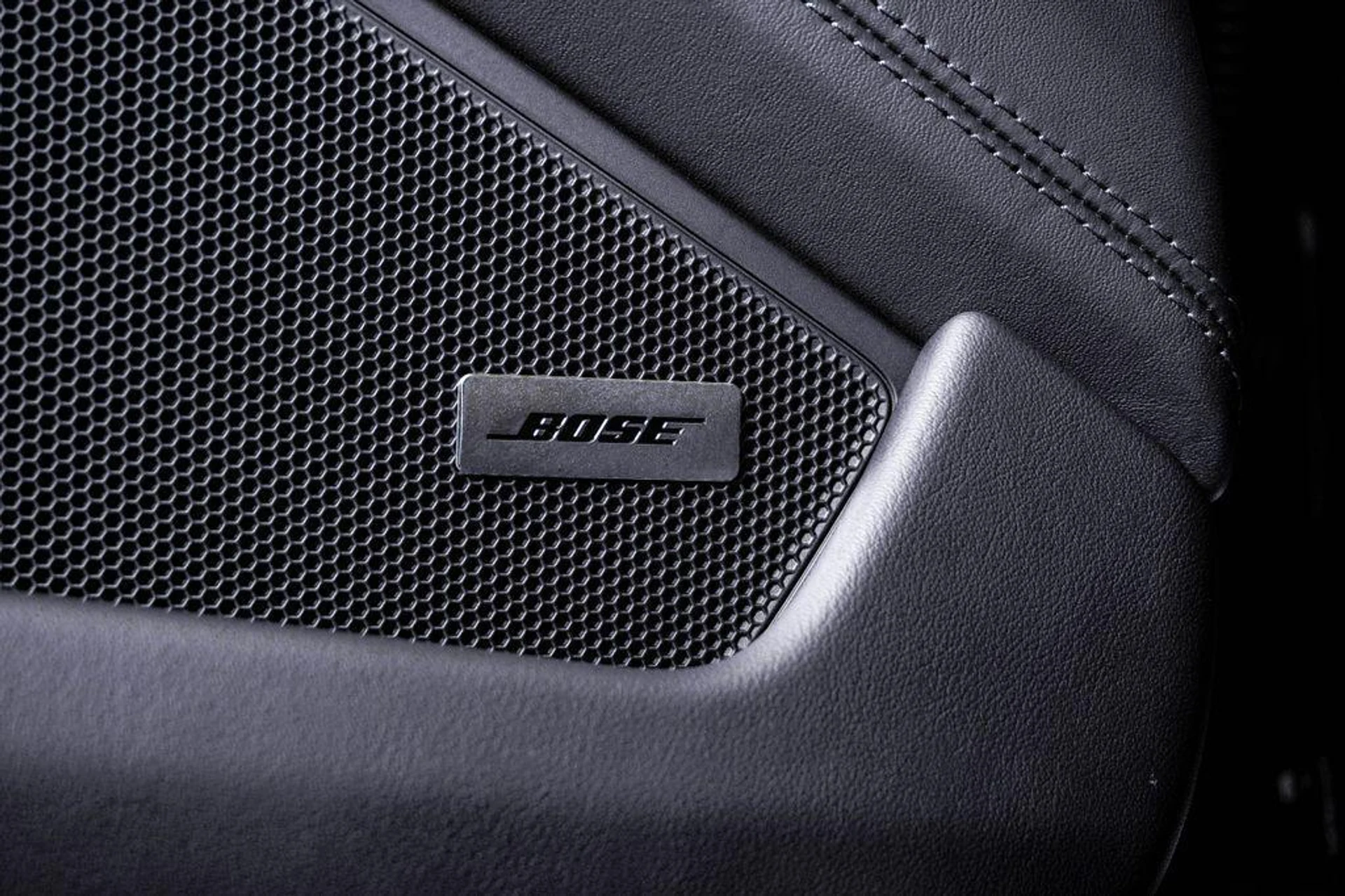 mph031_4265208438_Q8_N0t_RS_Bkdczg_T_Ge3m_W6b_E55_Hu_M_860065e81d