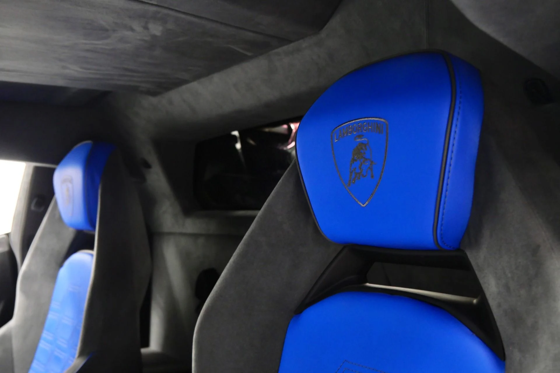 mph031_4270121861_Used_2024_Lamborghini_Revuelto_974_Miles_710_K_MSRP_SPORTIVA_Corsa_Tex_Interior_1767024666_5191bd05fe