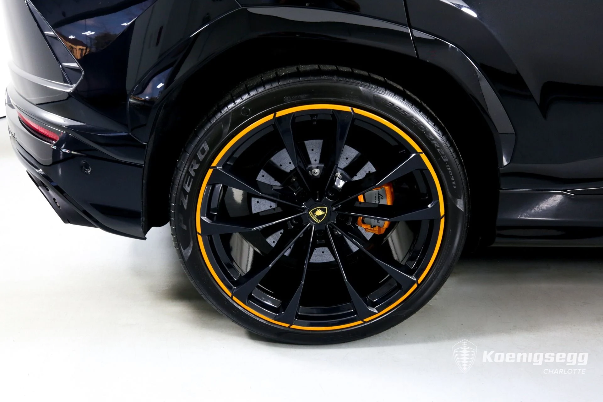 mph031_4278474437_Used_2021_Lamborghini_Urus_1675553145_16eb4cff22