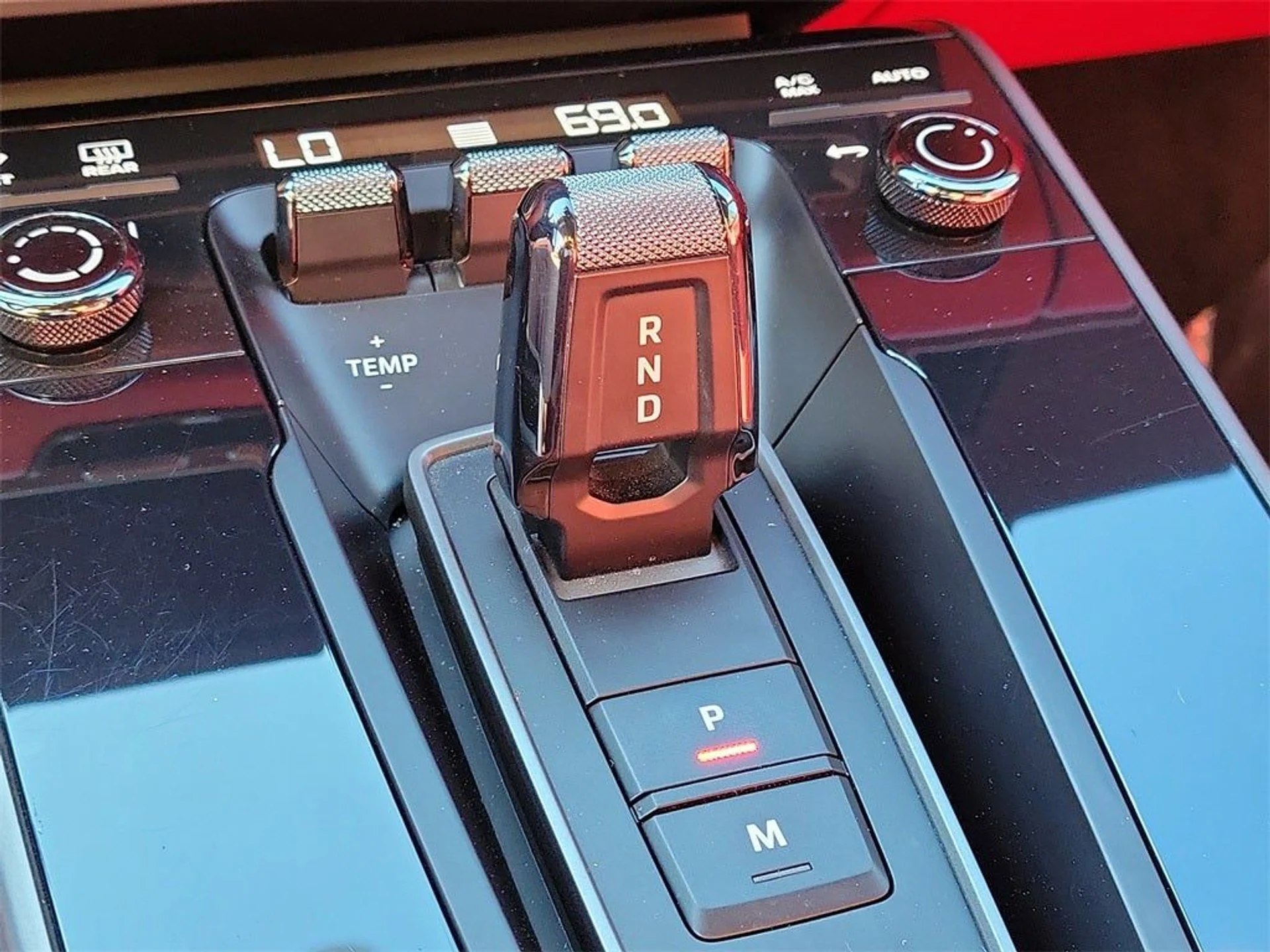 mph031_434738436_32_e68401b7a1