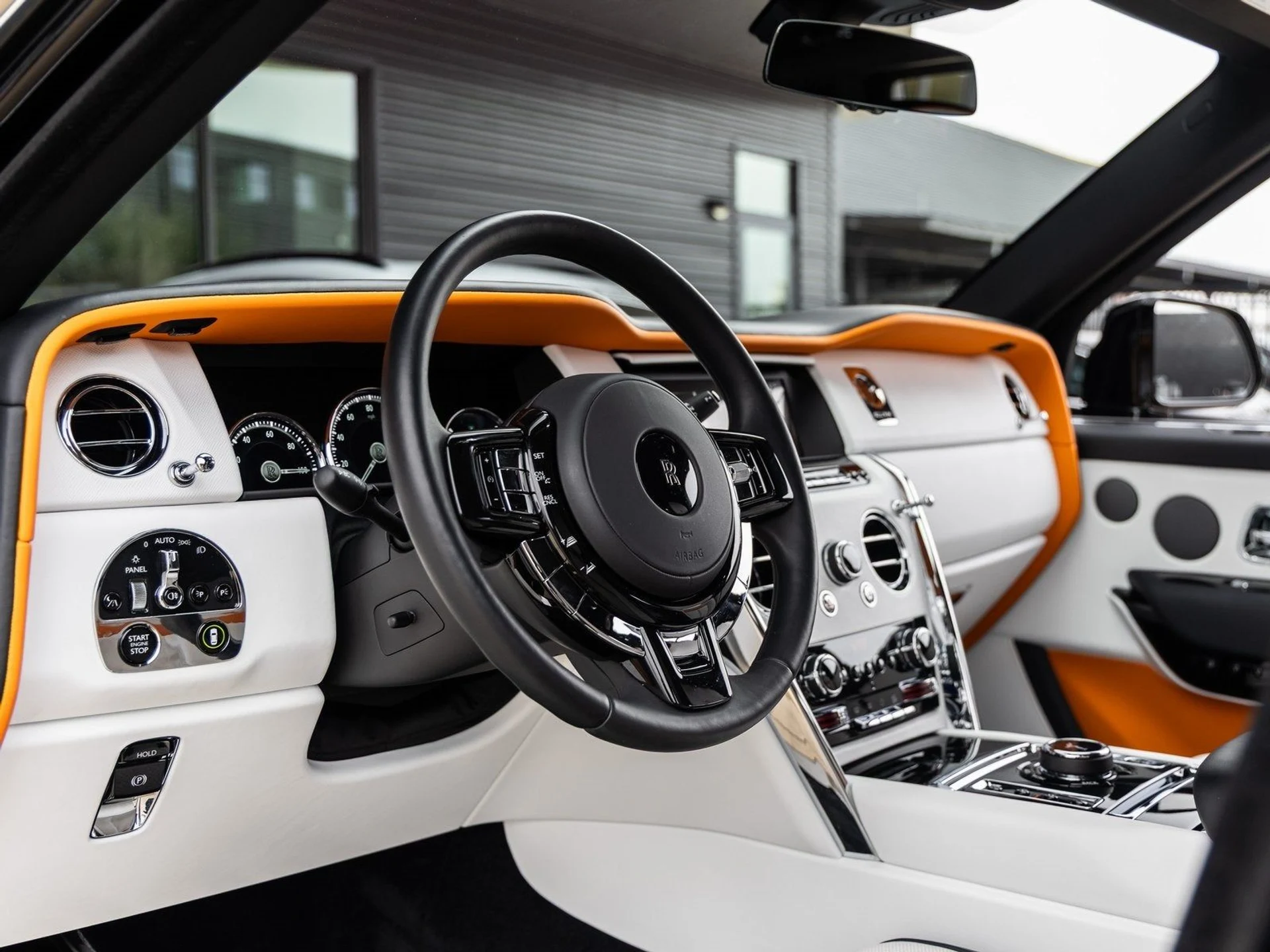 mph031_441662632_32_390cd66529