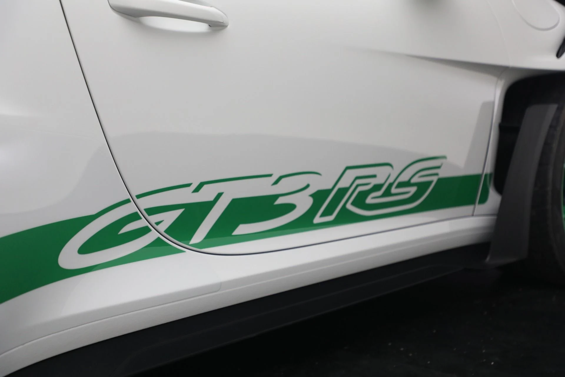 mph031_443772310_Used_2023_Porsche_911_GT_3_RS_1772056175_4471a16439