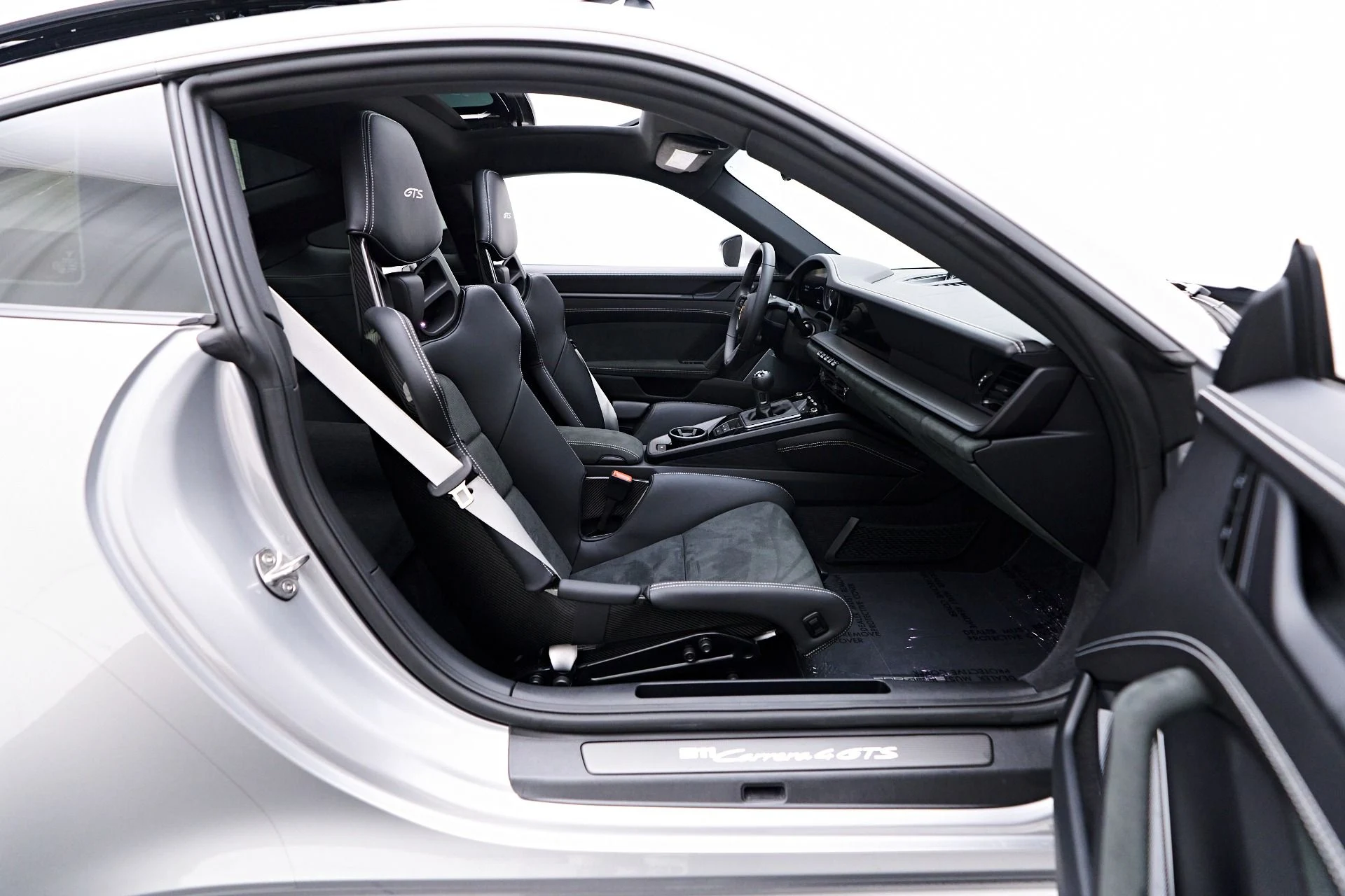 mph031_446067349_Used_2024_Porsche_911_Carrera_4_GTS_1753409003_852d5ba35f