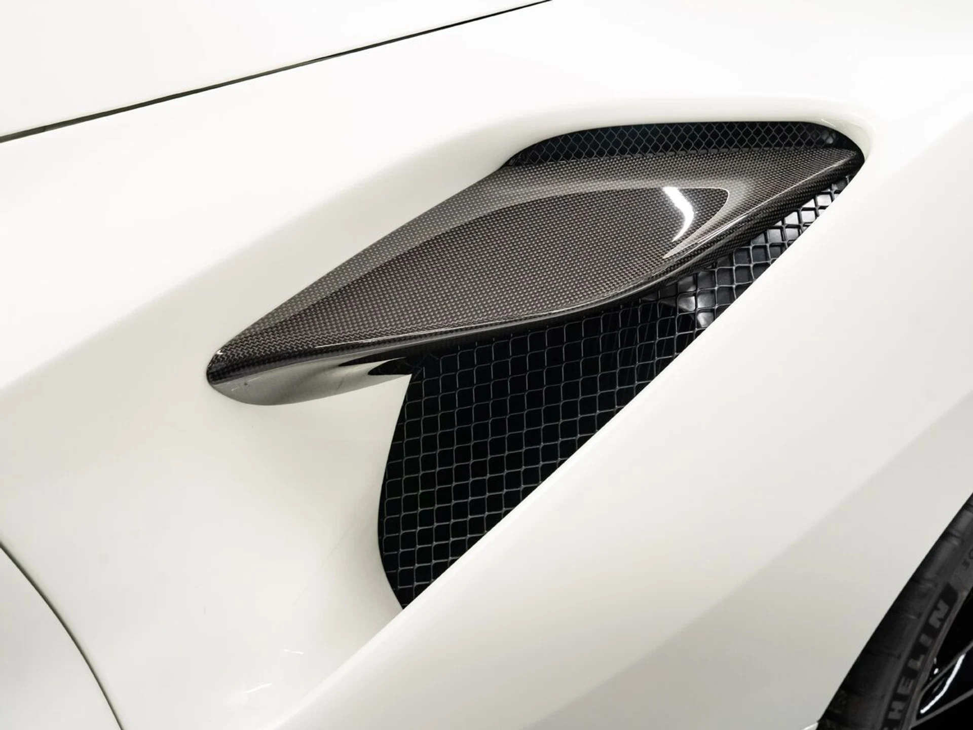 mph031_449680837_ferrari_f8_spider_2022_35d05bee4d