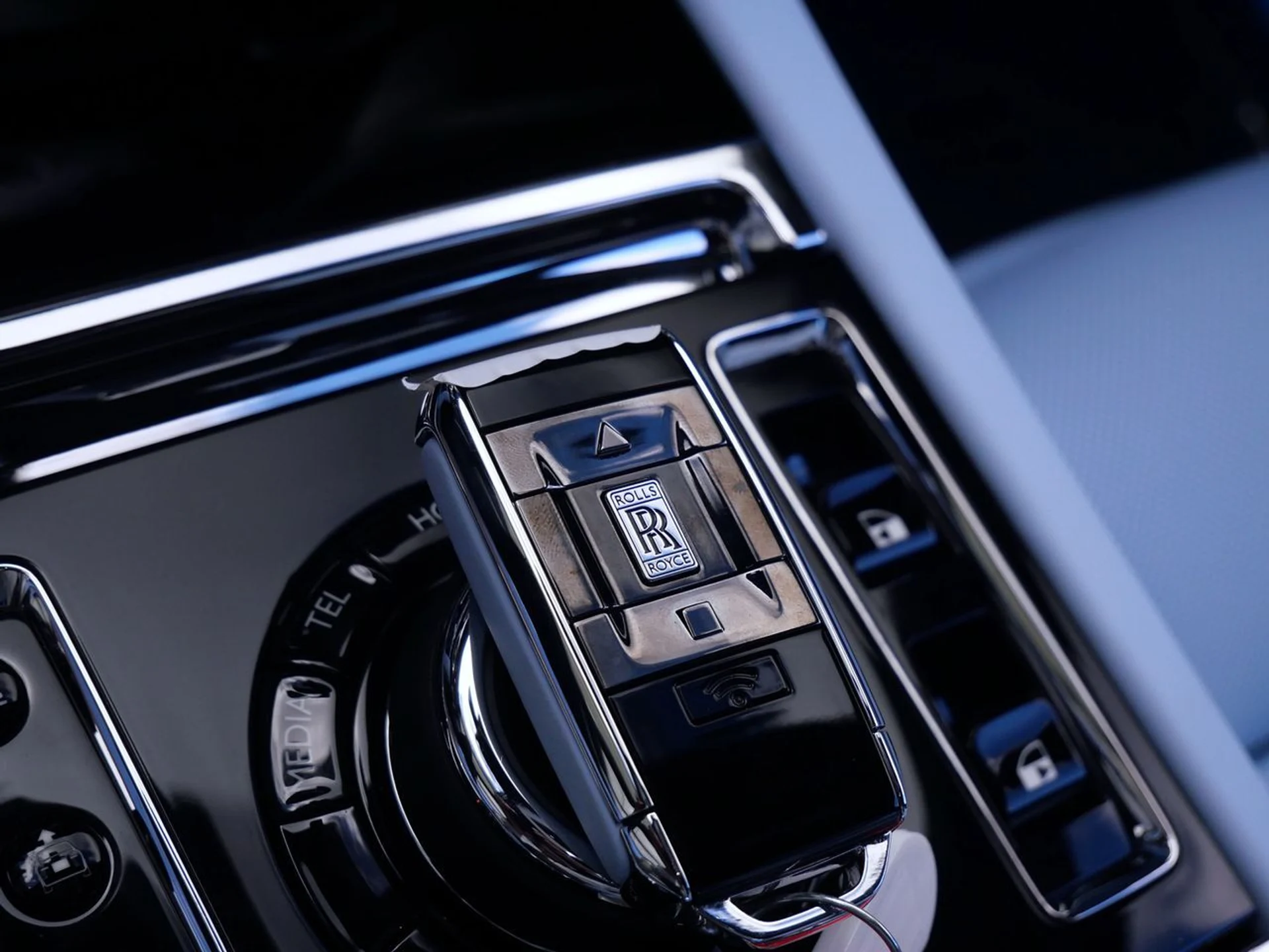 mph031_460681857_c22cb7f4c56ca523a07a10d4aa2033b2x_69dbb93606