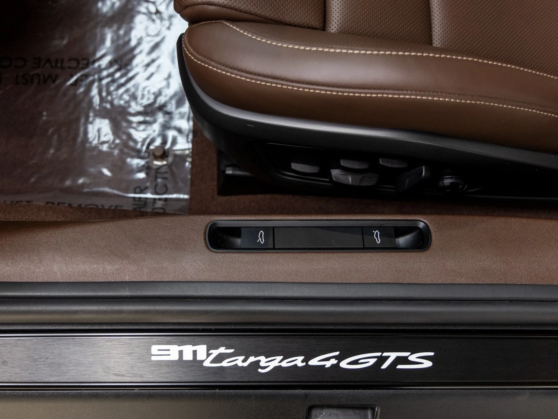 mph031_470799715_32_b30763b5dd