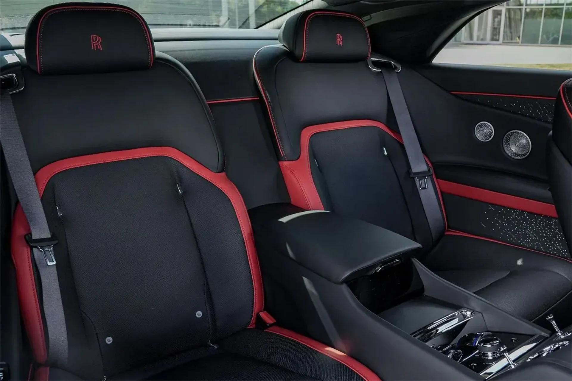 mph031_476020345_326b33ef9f5d4a7c889cefb585ba66ee_28a77ead91