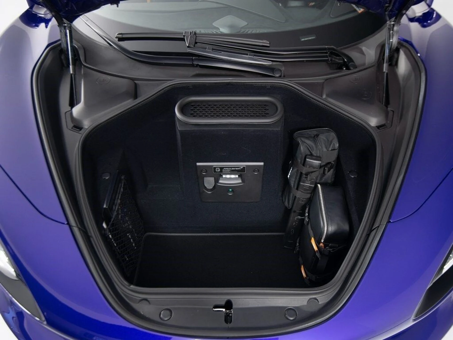 mph031_477948622_1196d9e4dac9e1cd1a2eb4335389be49x_096d1bd548