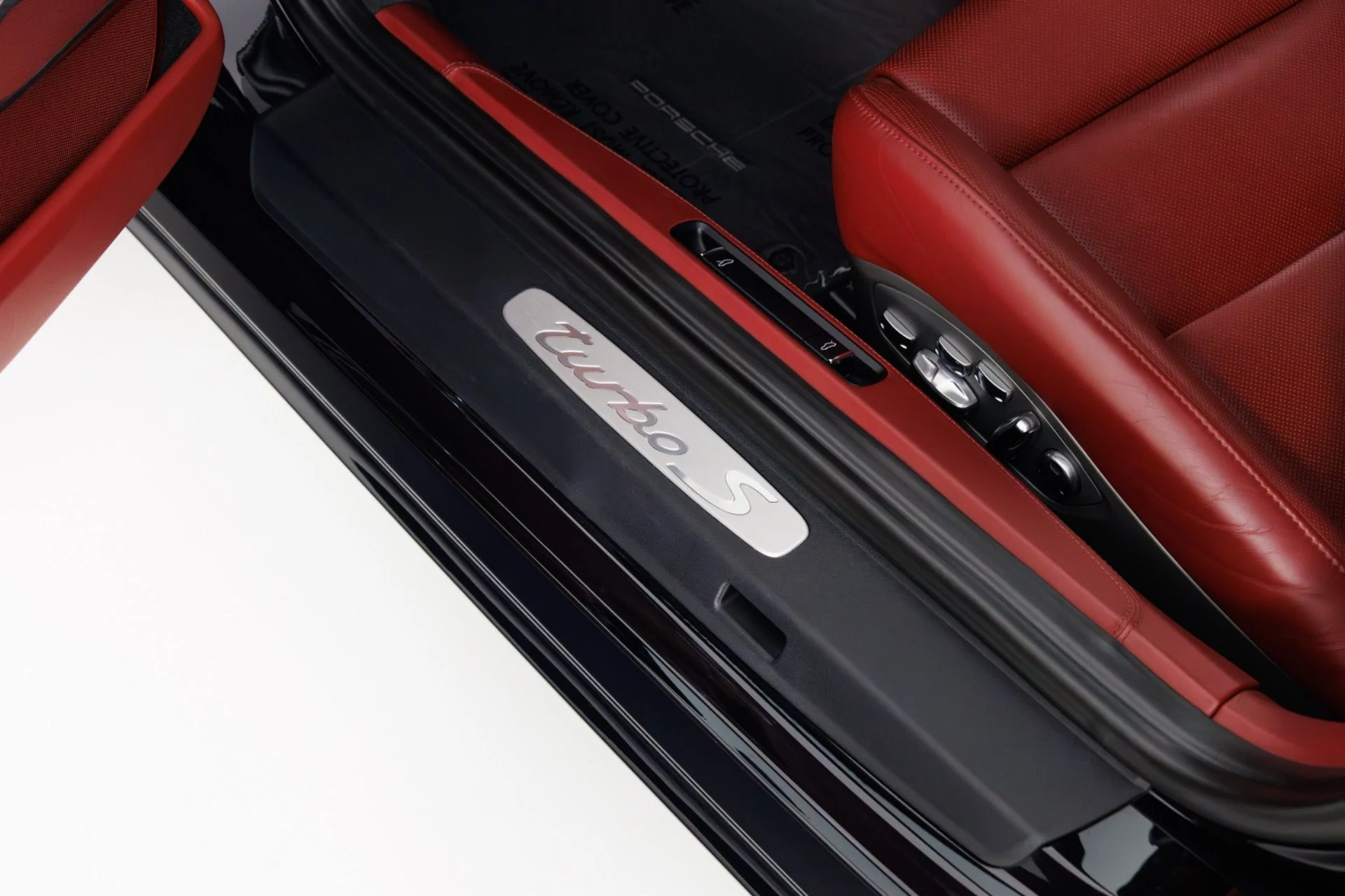 mph031_479136588_Used_2017_Porsche_911_Turbo_S_1773337580_4bff2bddc8