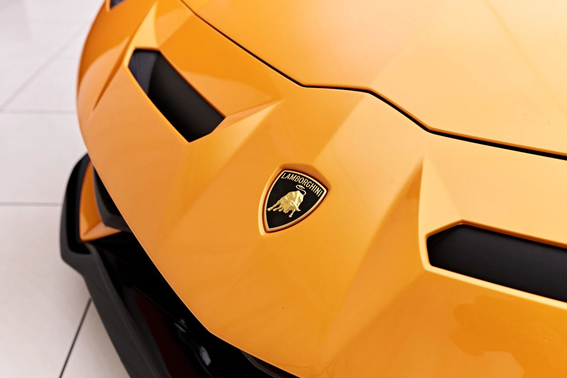 mph031_480380806_Used_2021_Lamborghini_Aventador_SVJ_Base_1755224573_117423aab0