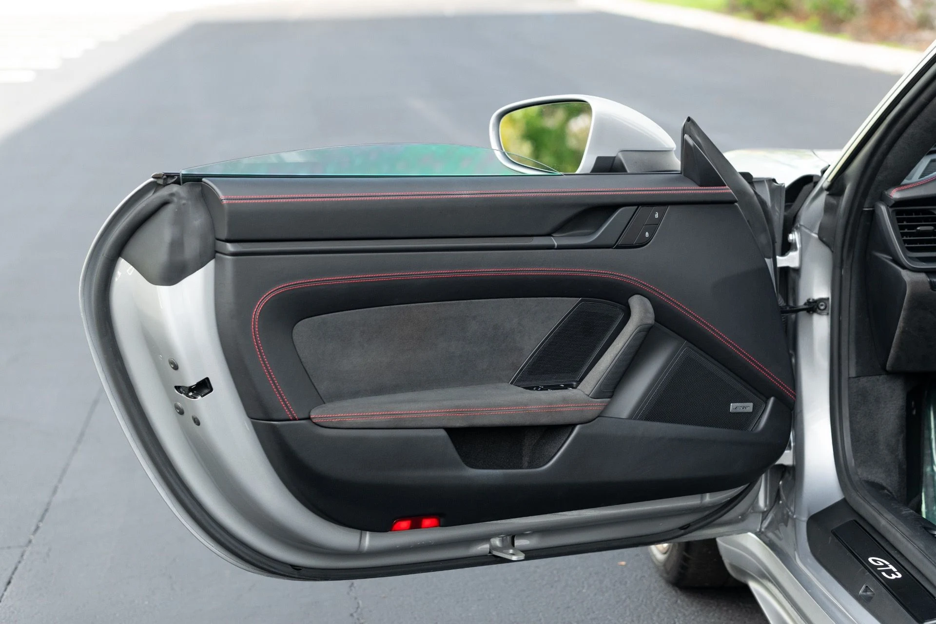 mph031_485623955_Used_2022_Porsche_911_GT_3_w_Touring_1769199200_21cdd900b3