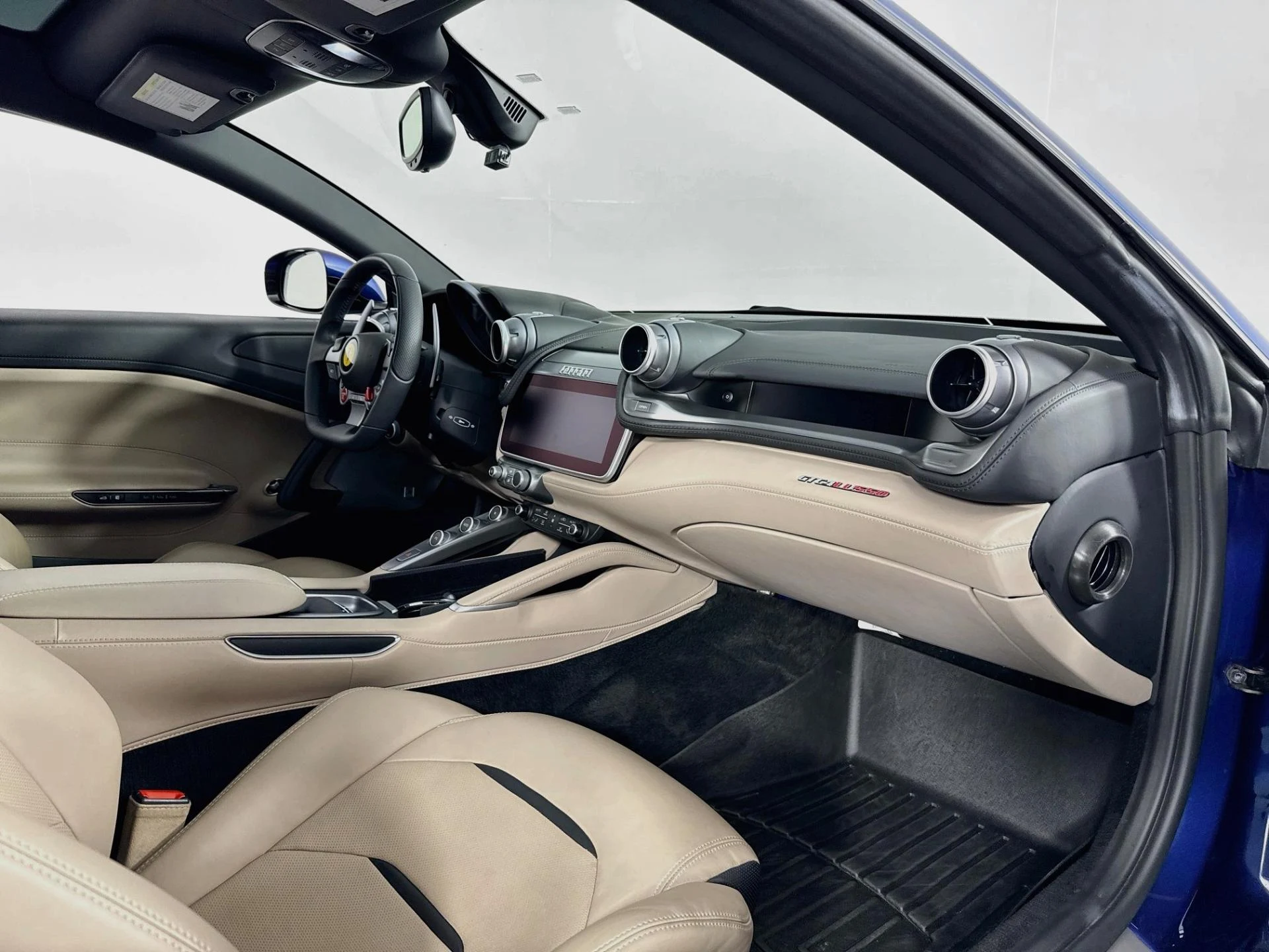 mph031_493481065_Used_2019_Ferrari_GTC_4_Lusso_1792629175_6640fa0c0d