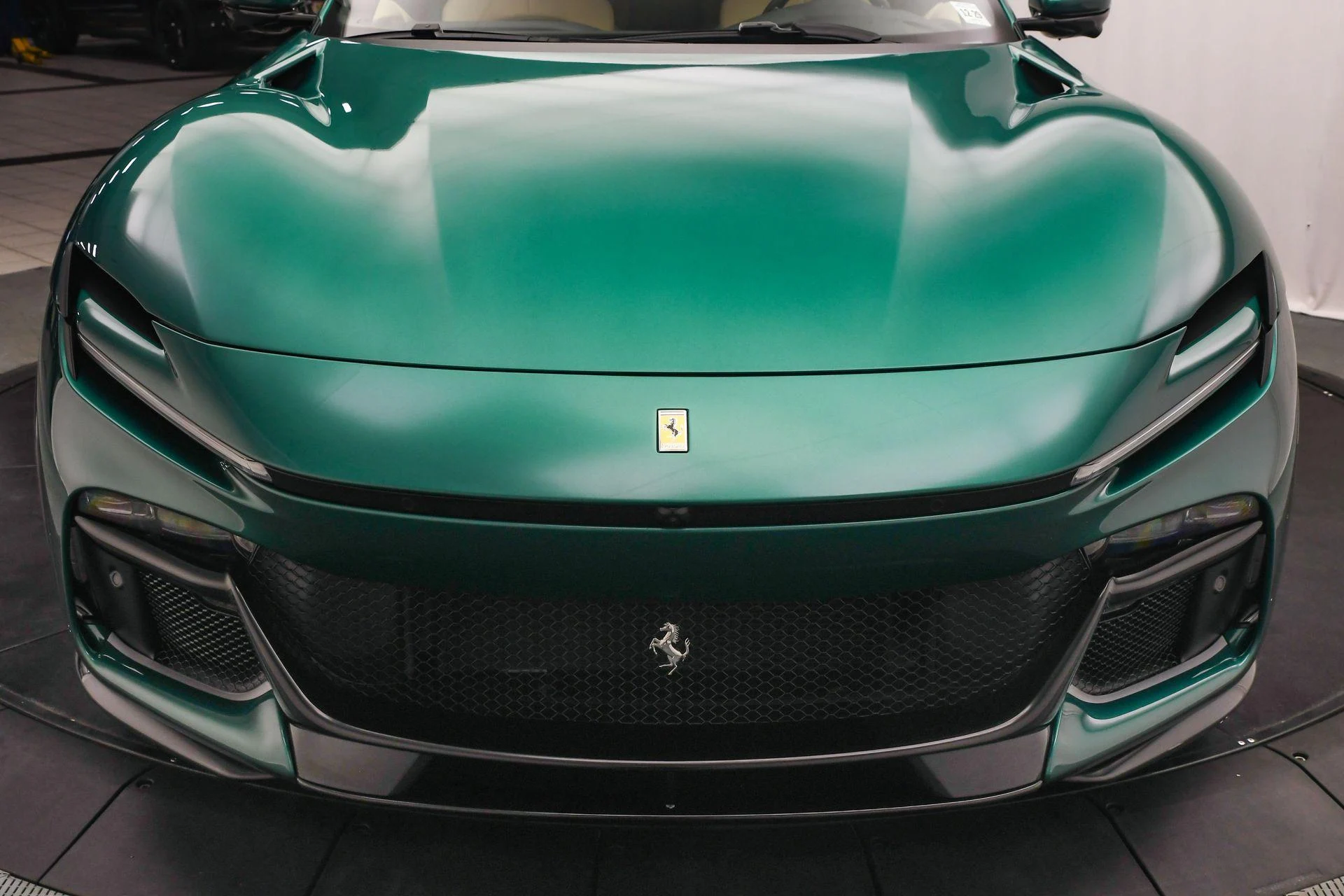mph031_502406012_Used_2025_Ferrari_Purosangue_Verde_Pino_1757451467_b5964e142d