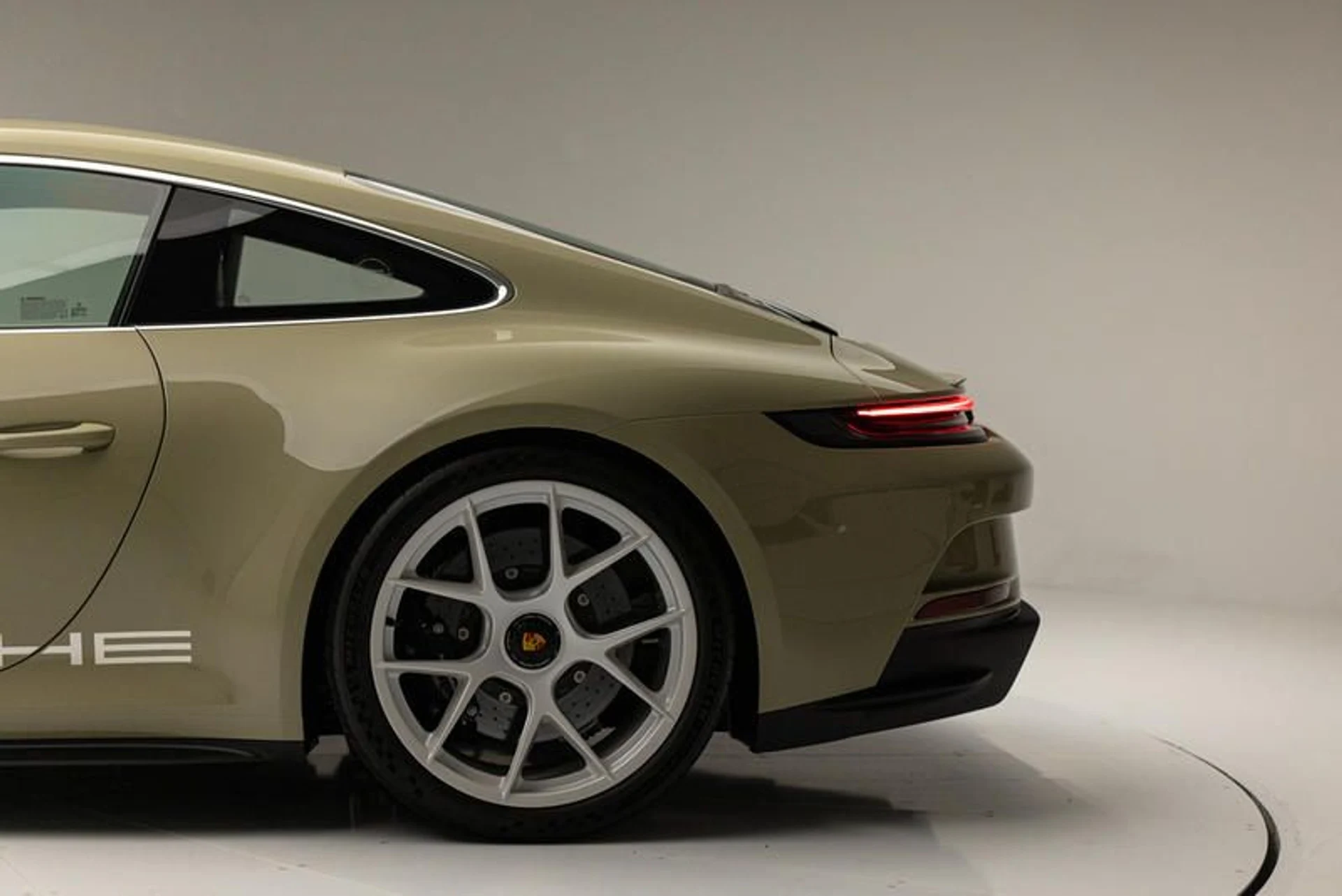 mph031_505047166_ACDB_4_C43_E6_D0_47_FB_8993_30_E421_C005_DA_7ef9a3a99c