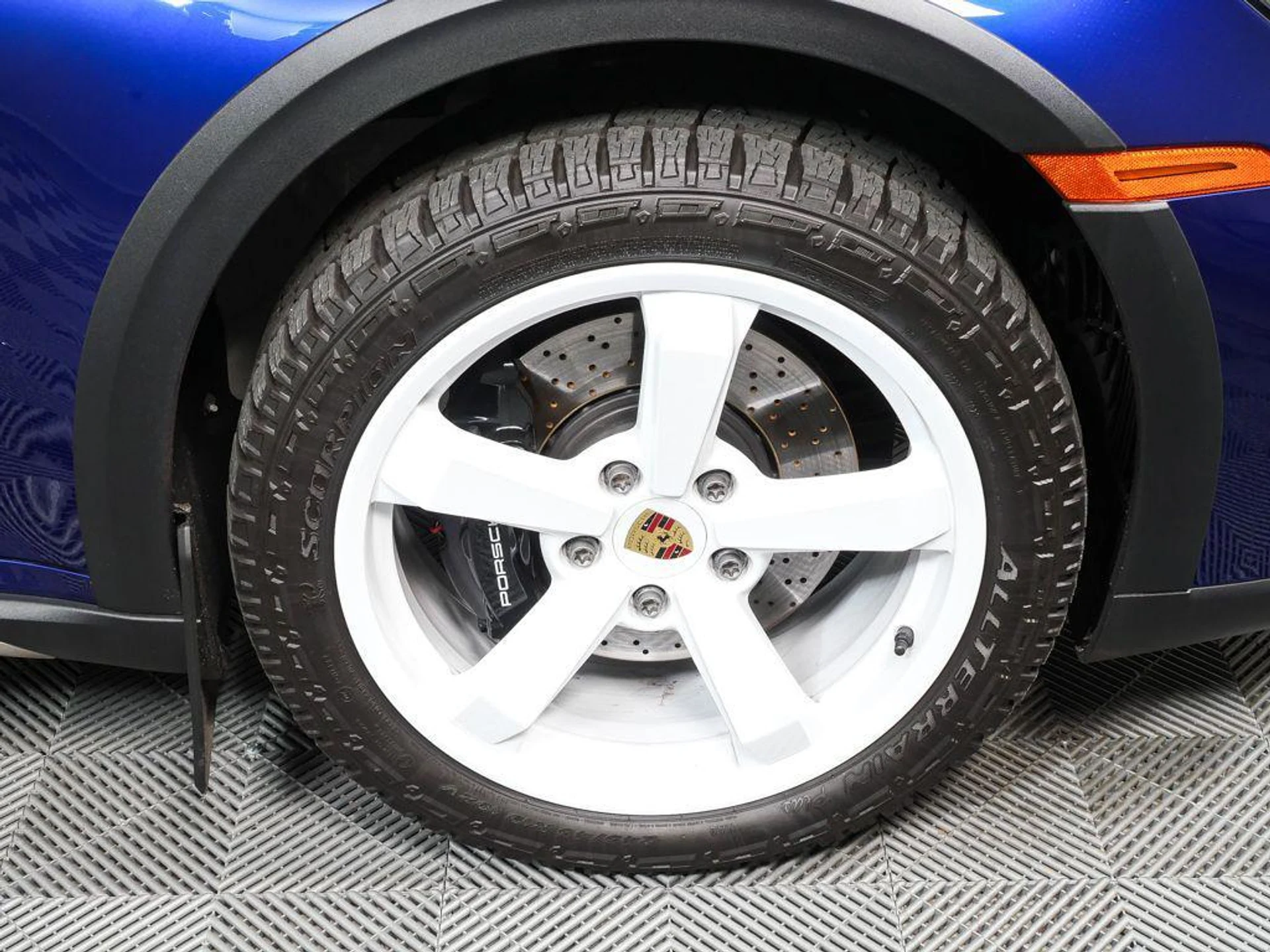 mph031_50513769_53v_T_Gy7_Q_Zd_G_Yl_N_Xe_BY_1_Fgfx1_VLI_5a8248b025