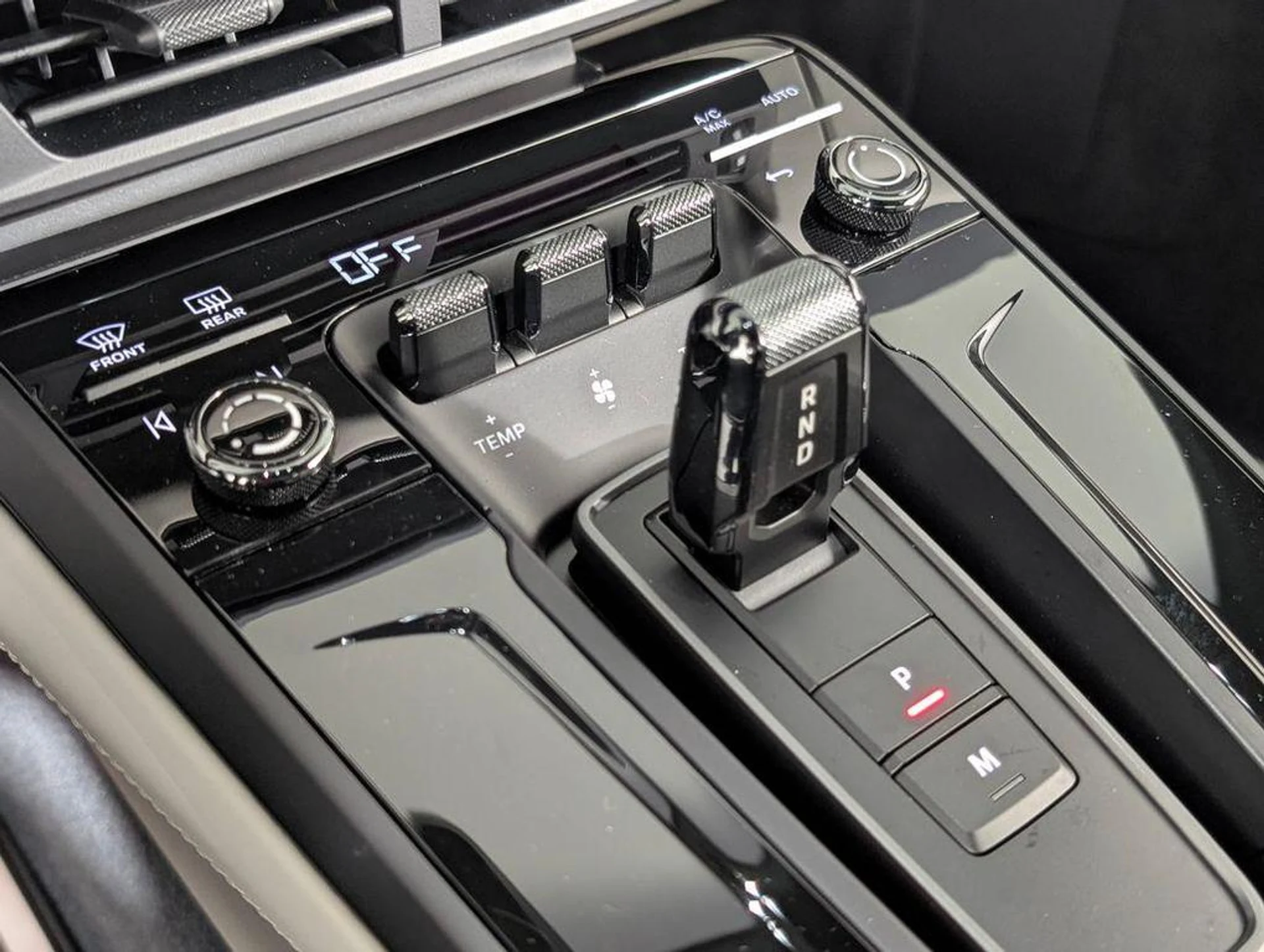 mph031_506947806_Usi1n0_De7_T_Xvnhj_J_Omq_Q_Wndw_Pgo_3e4a599d6b