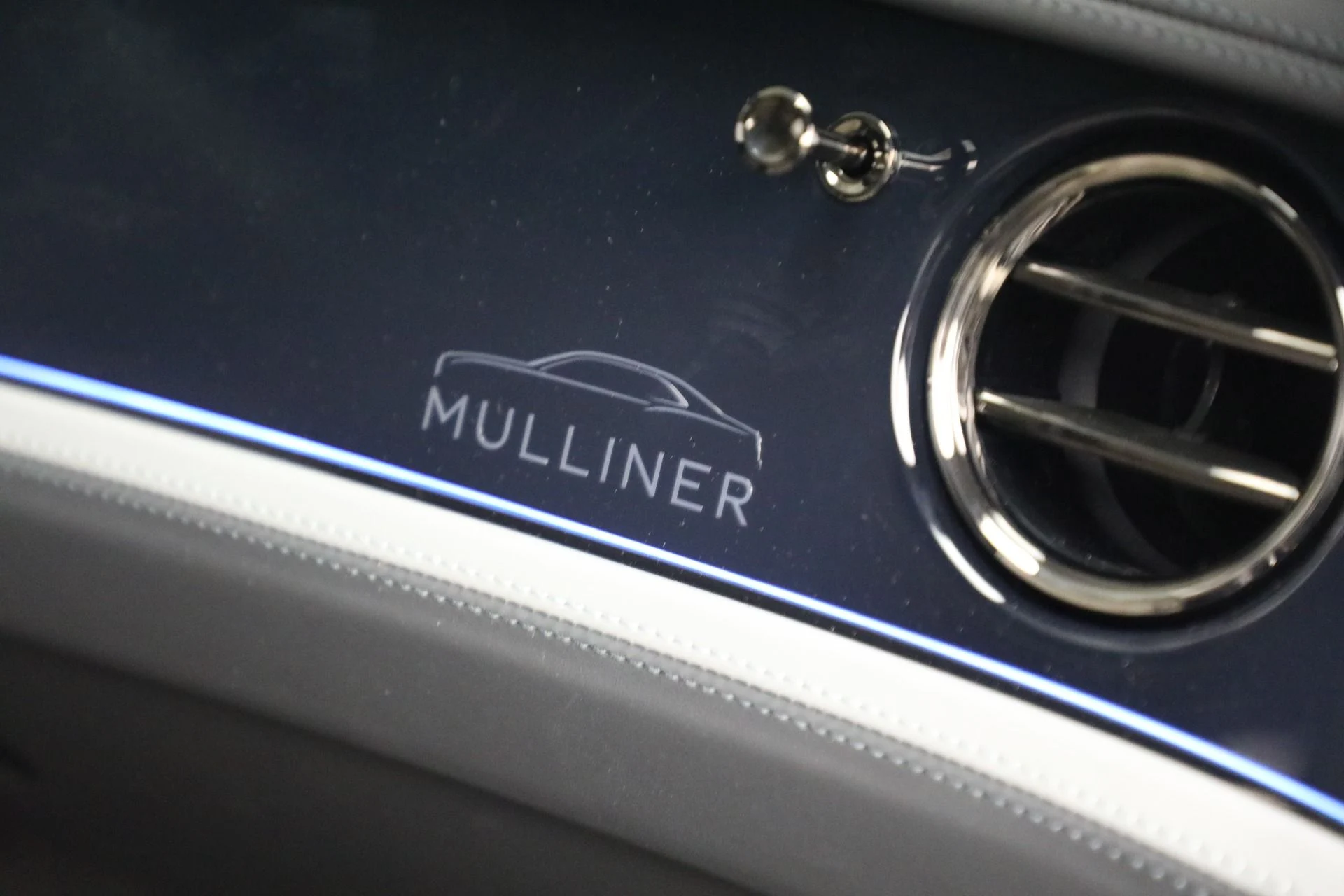 mph031_522279130_New_2025_Bentley_Flying_Spur_Mulliner_6bd23b1624