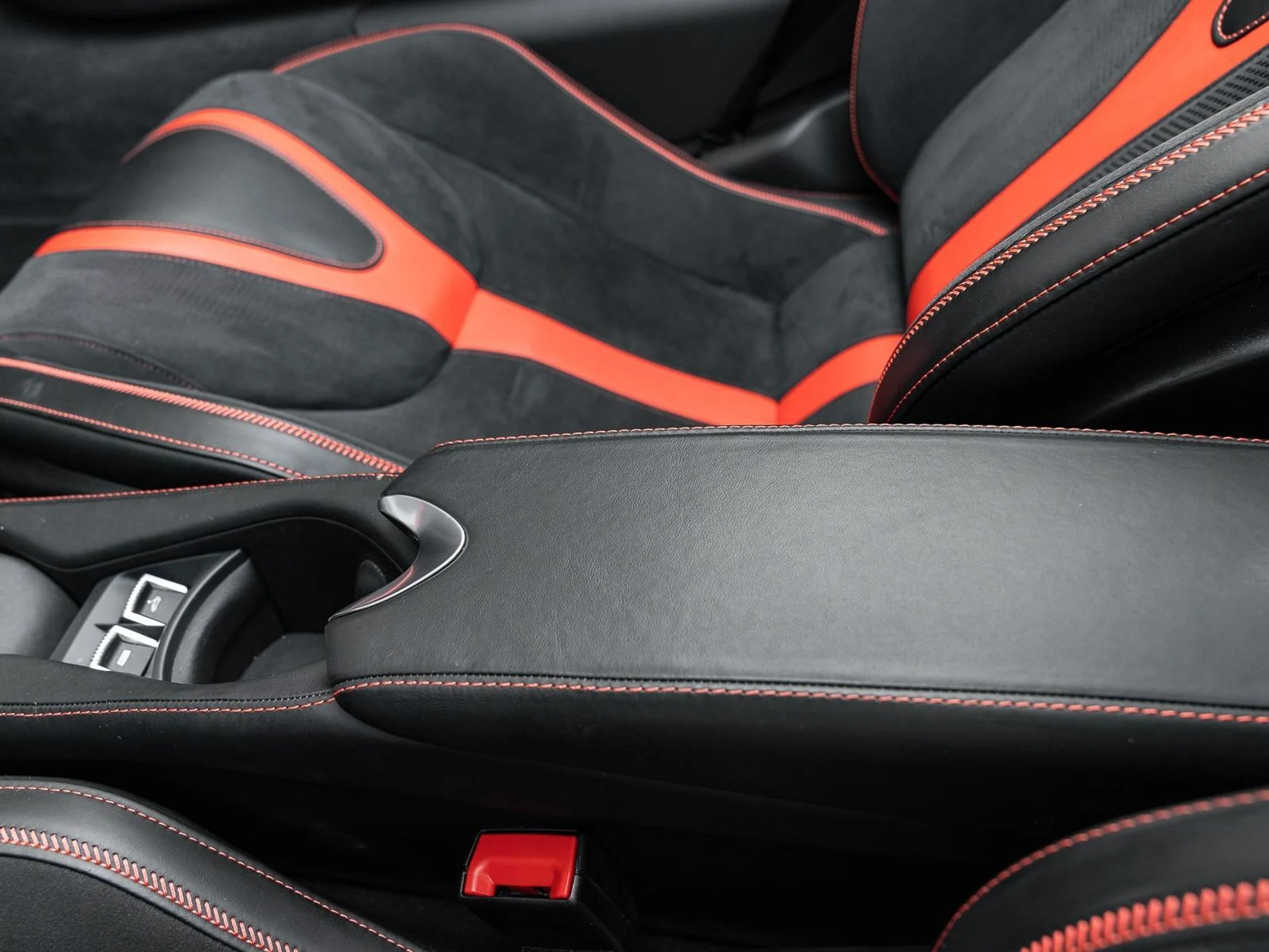 mph031_531531825_Used_2020_Mc_Laren_720_S_1766077580_d6684e6254