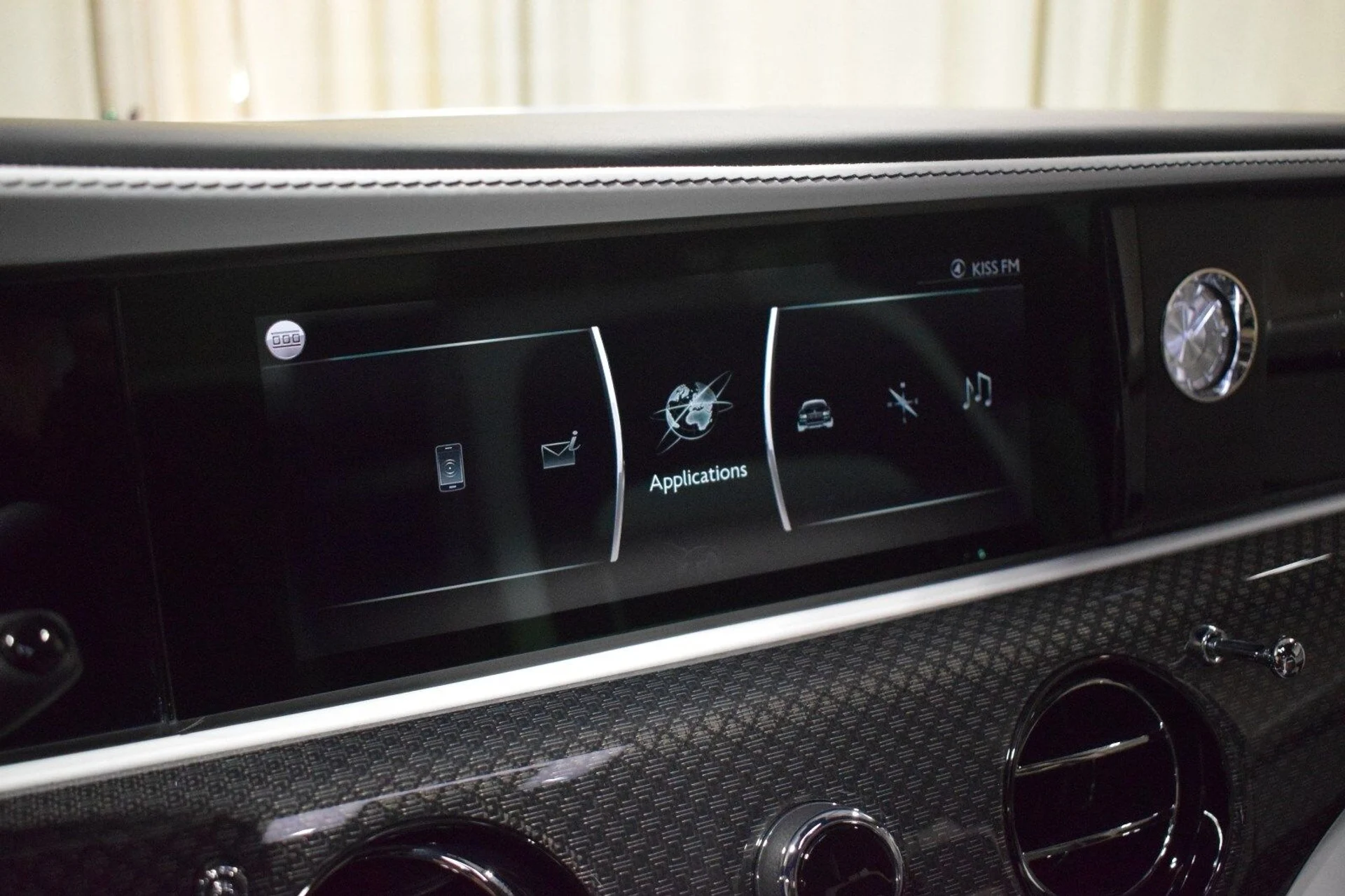 mph031_531622346_b4c426da004d4becac5b459ed4beea26x_c65da78001