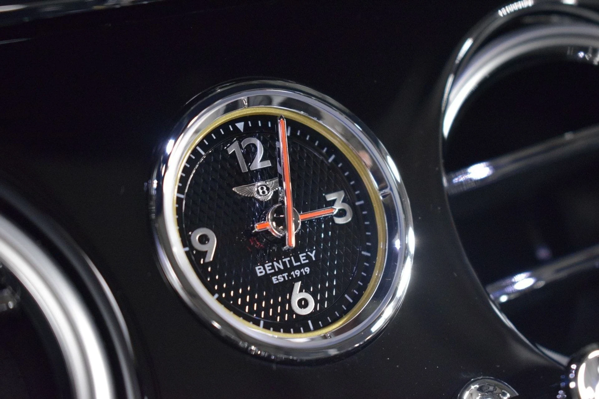 mph031_543920313_7c6807f956f31d06acc17e9c44bdad86x_5045f43504