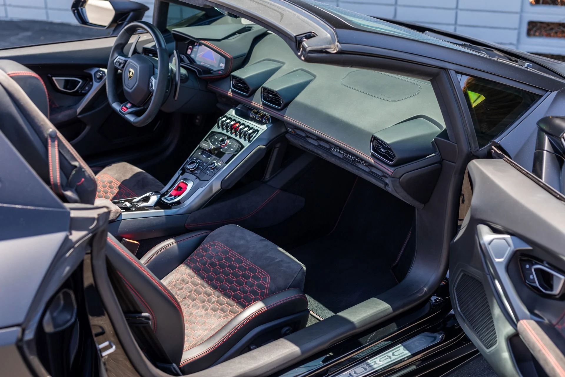 mph031_548070004_Used_2018_Lamborghini_Huracan_LP_580_2_Spyder_1775682298_97aaed1f71