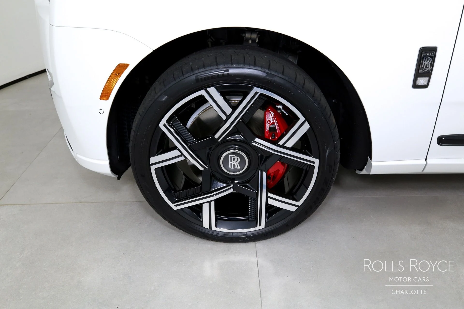 mph031_557847109_Used_2025_Rolls_Royce_Black_Badge_Cullinan_1759506433_6fc5a5140c