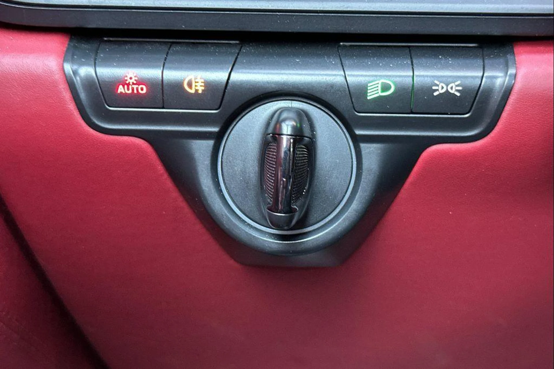 mph031_561777817_Lnj_Lh_Kgw_W4_Ulu_D_Ds_Vxh_Kwq_Cl_Lzs_2cffa62a87