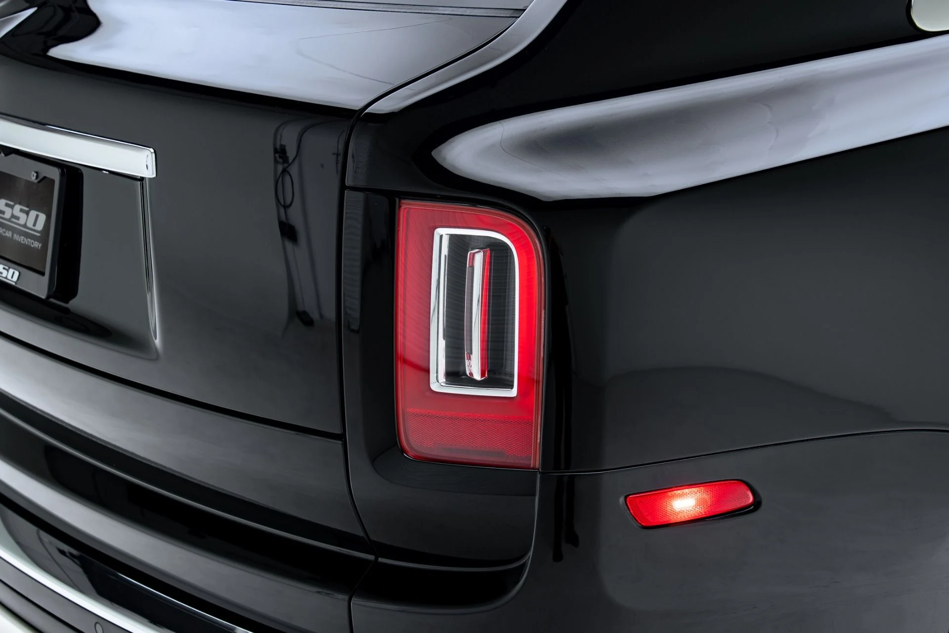 mph031_562675182_Used_2023_Rolls_Royce_Cullinan_1777310585_44769c759c