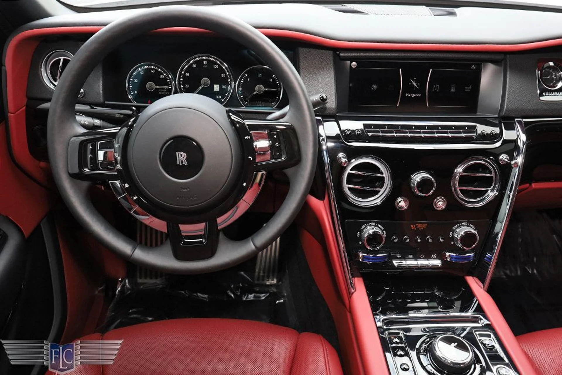 mph031_563970121_used_2019_rolls_royce_cullinan_sportutility_6305_22963693_32_1024_acaa51edcd