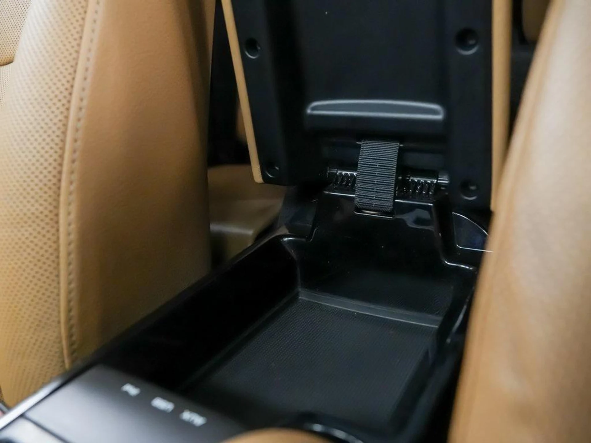 mph031_566243104_q_G_Wcga_Ij_b_IUO_2_B_Go5p_Fe_Dsm_HY_0_5db2f5a97c