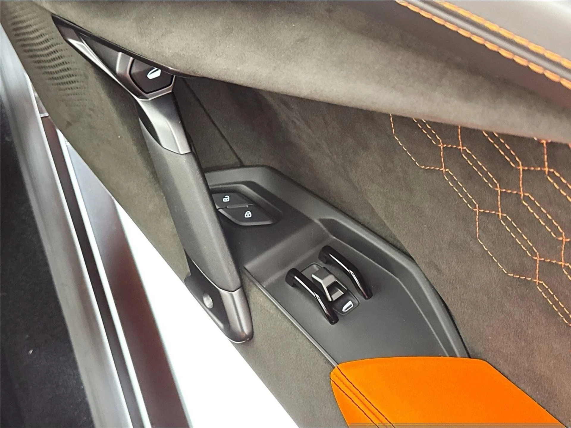 mph031_567777371_377ed681864e0a36c8487f75a821629a_651aa3b234