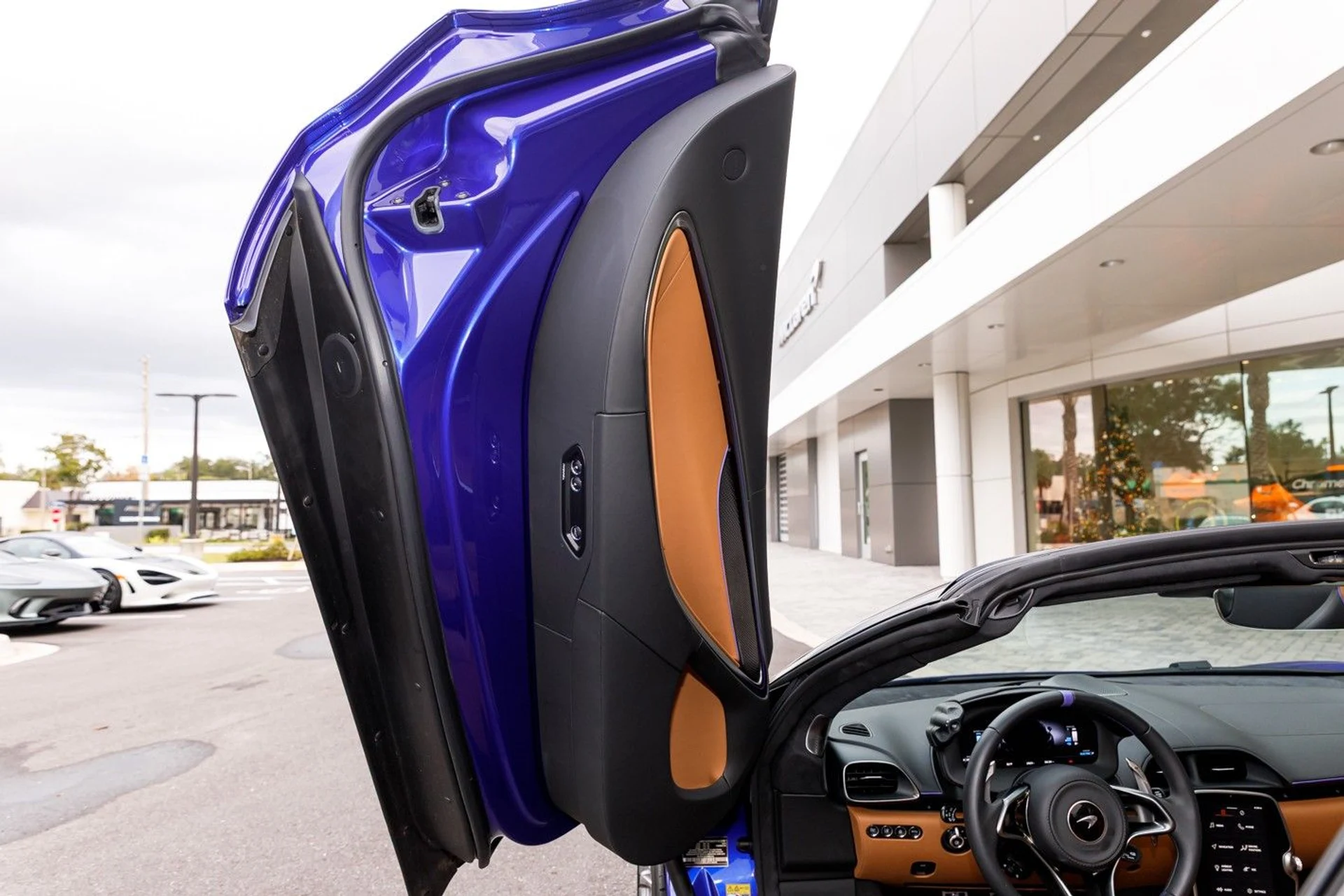 mph031_571749309_620_p32_l_80c14deff5