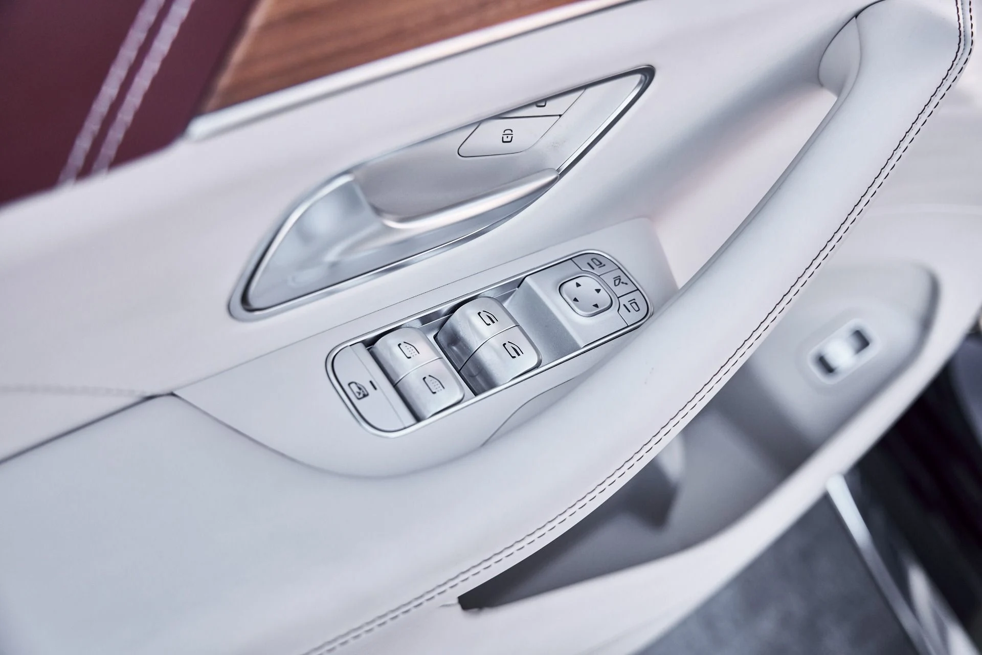 mph031_574965599_Used_2024_Mercedes_Benz_GLS_Maybach_GLS_600_1776125648_97e7cea097