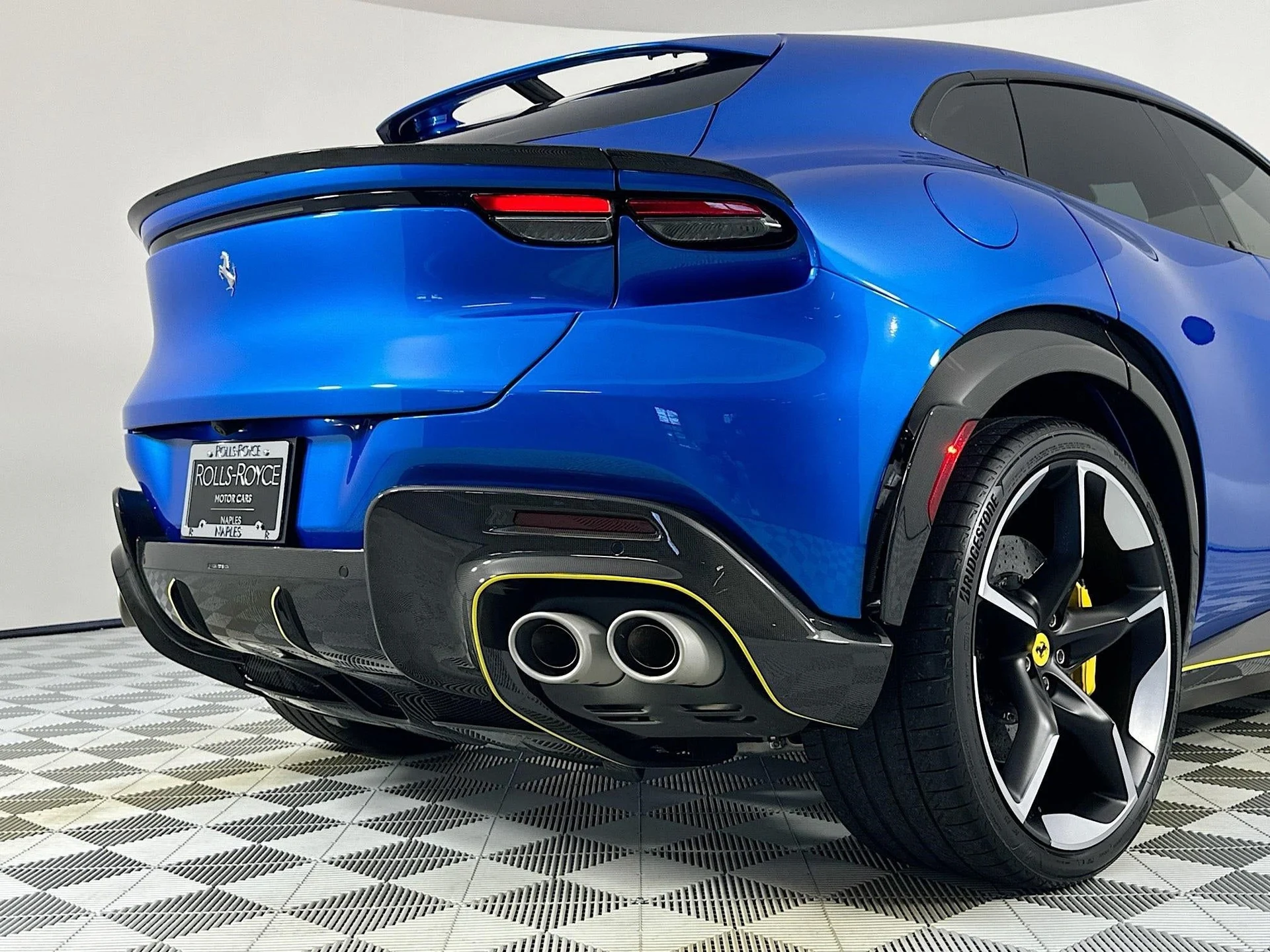 mph031_579626598_32_054cbe9fe4