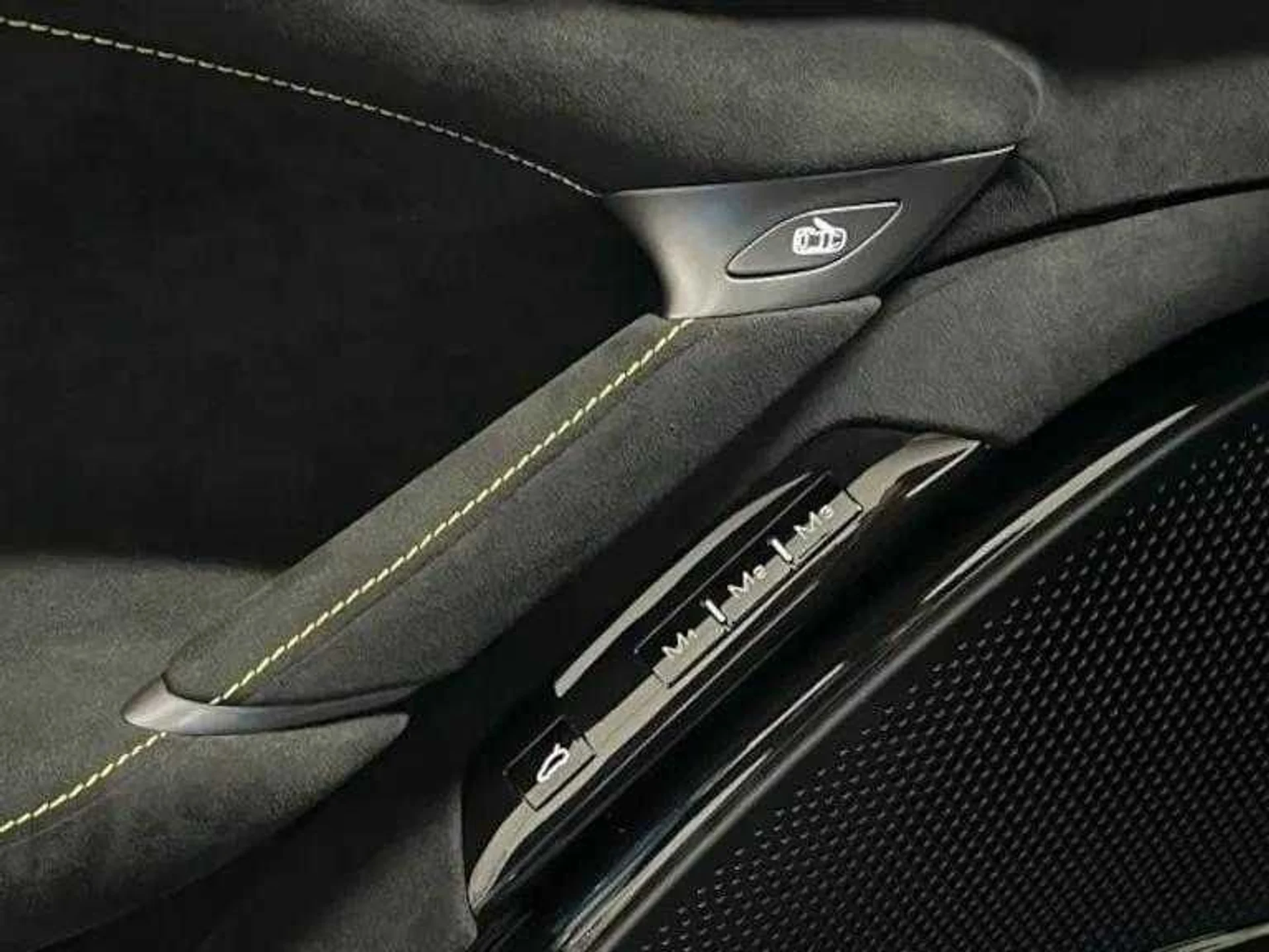 mph031_587234710_9cpo4fib9bjx8j6w88h4w43ytq5l_0df38a8a67