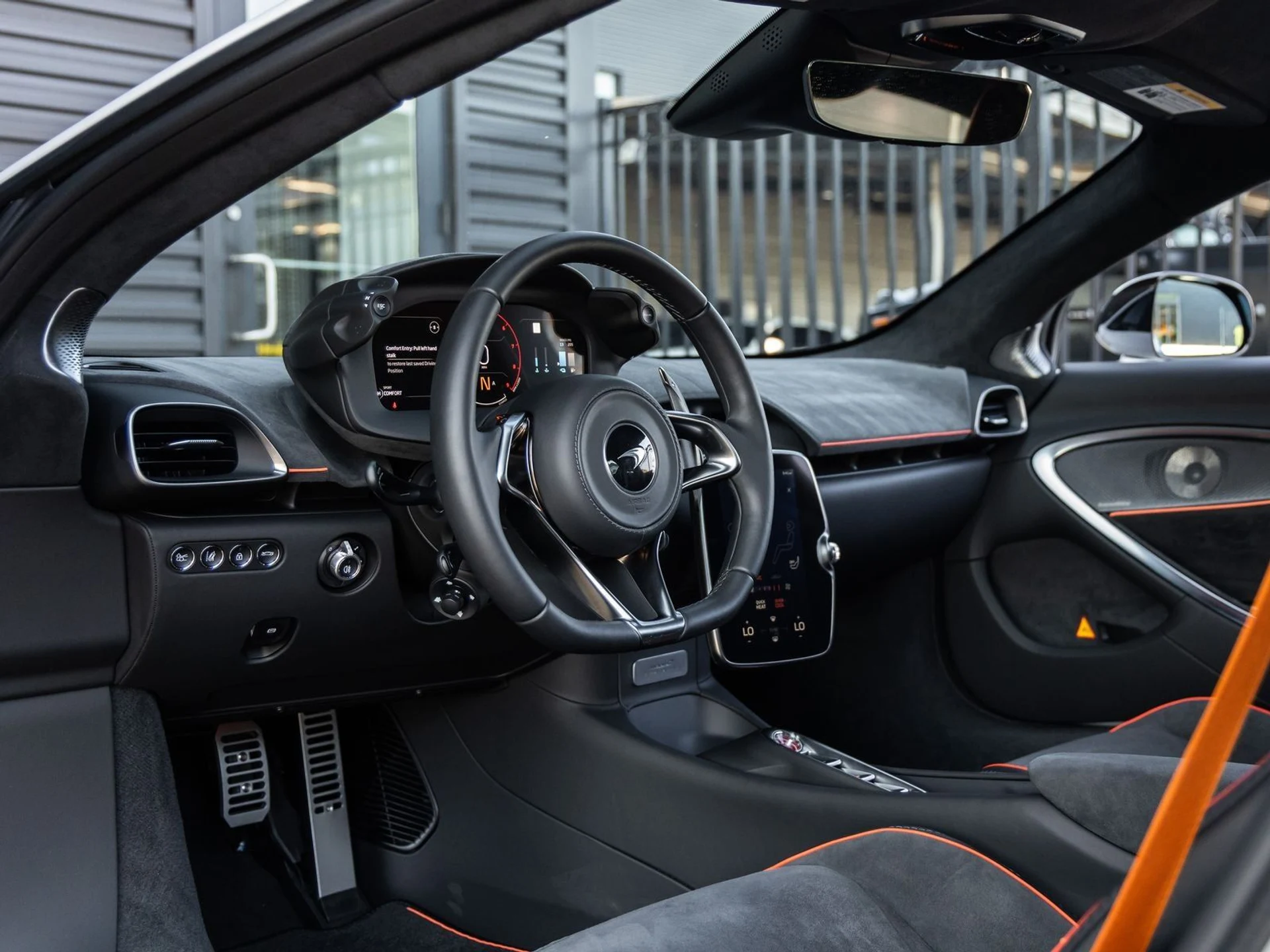 mph031_590777554_32_8e1b3bbdec