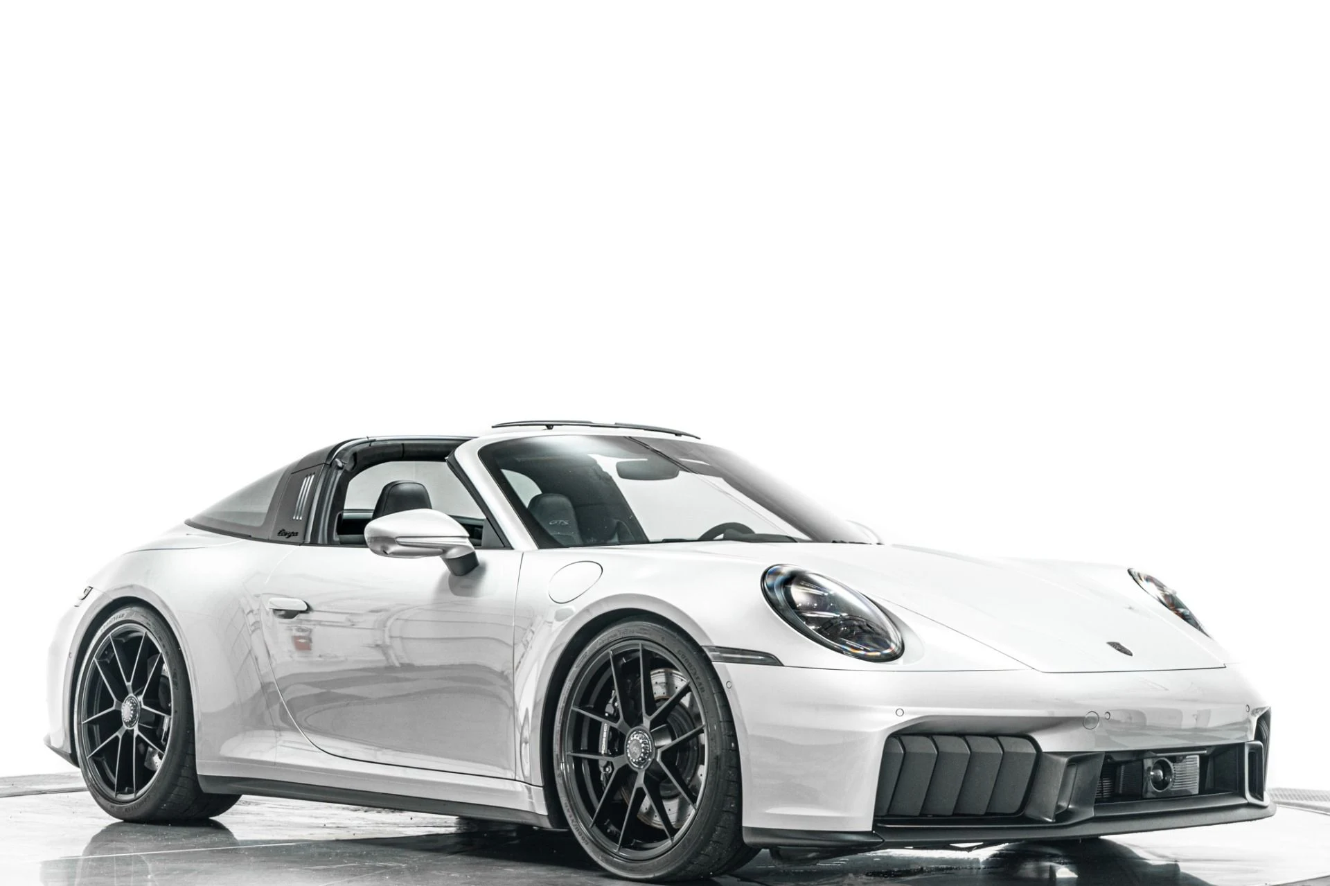 mph031_602422634_Used_2025_Porsche_911_Targa_4_GTS_1783373195_3bf822642e
